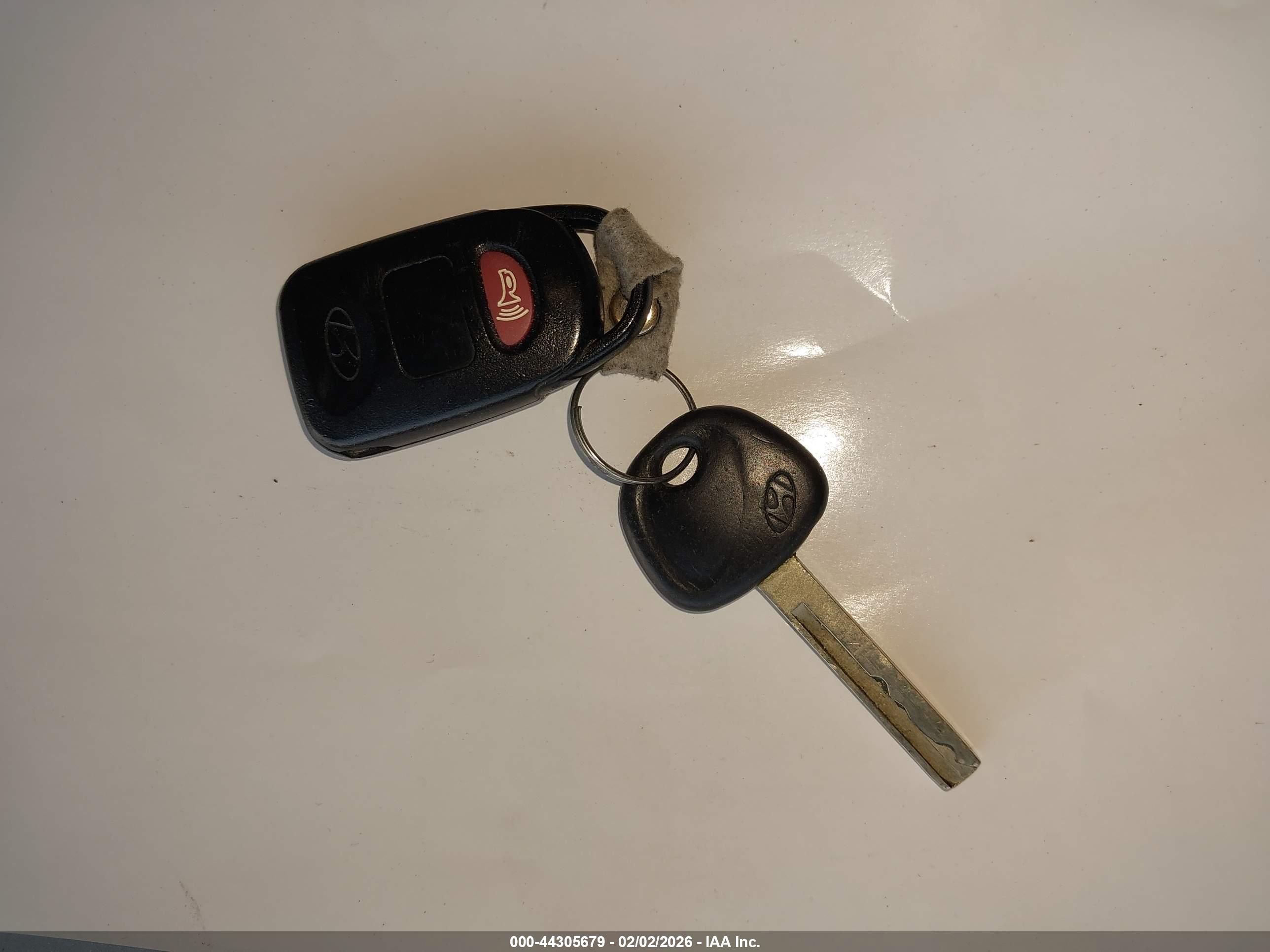 HYUNDAI ELANTRA image 11