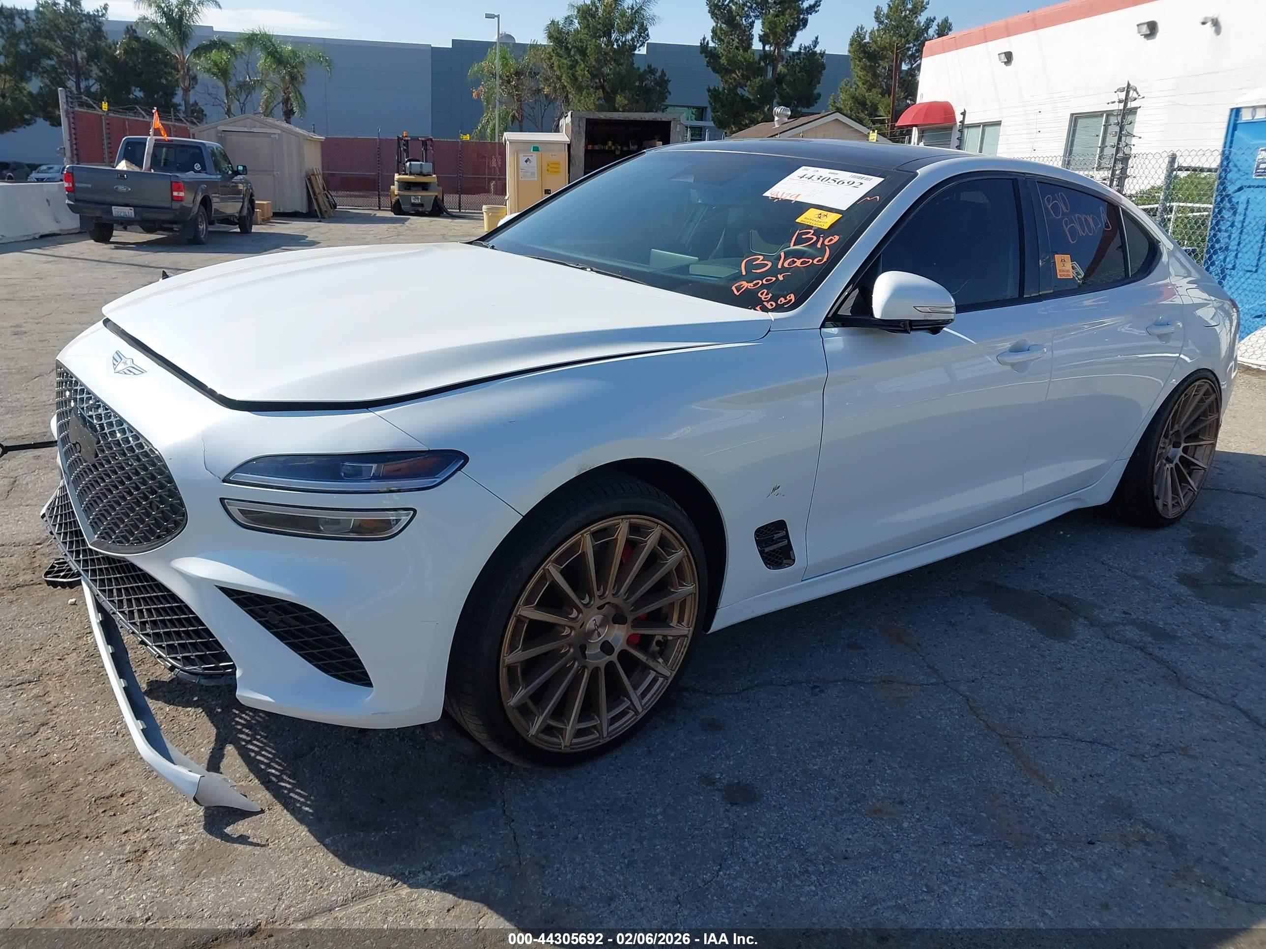 GENESIS G70 image 2