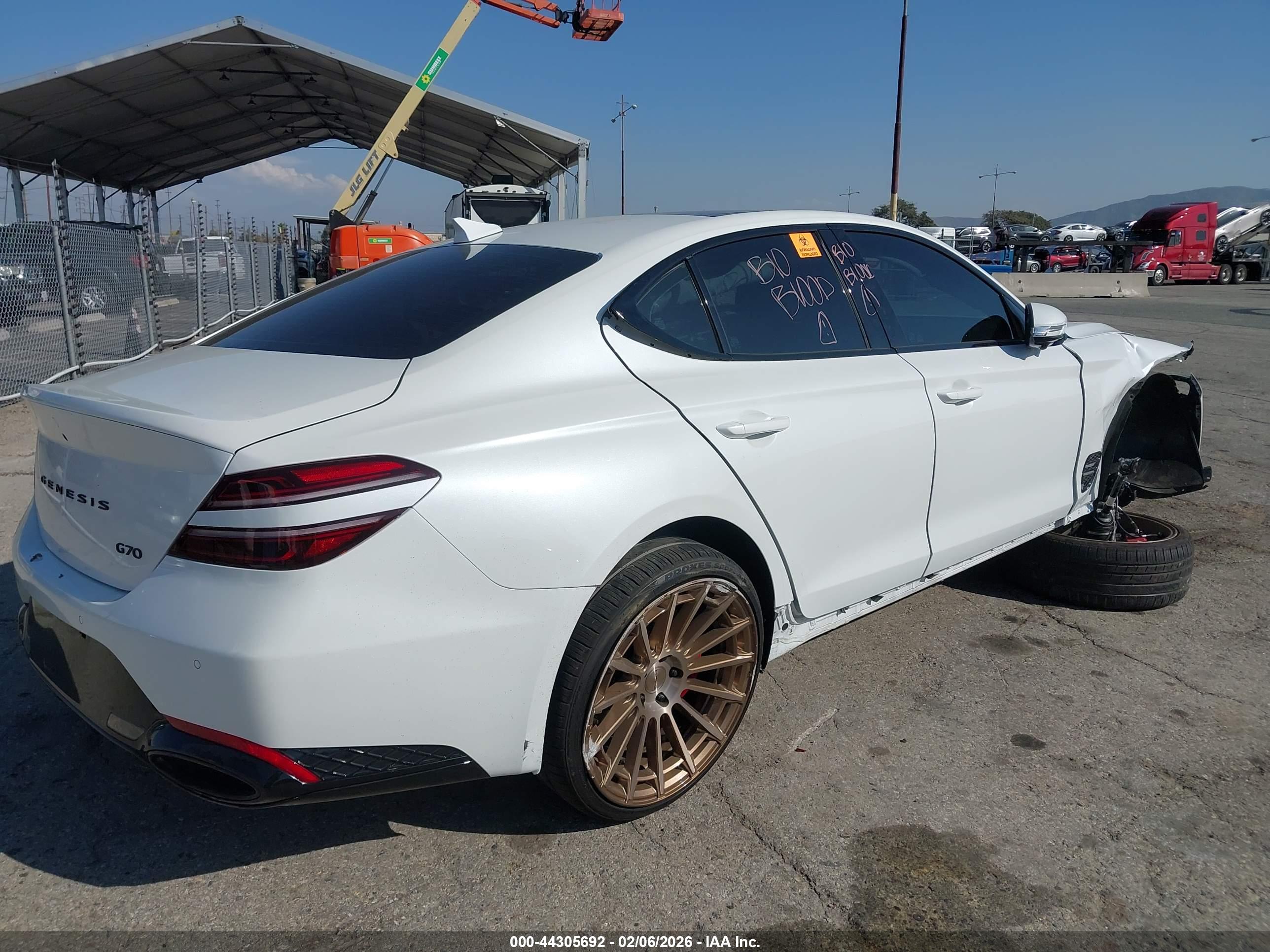 GENESIS G70 image 4