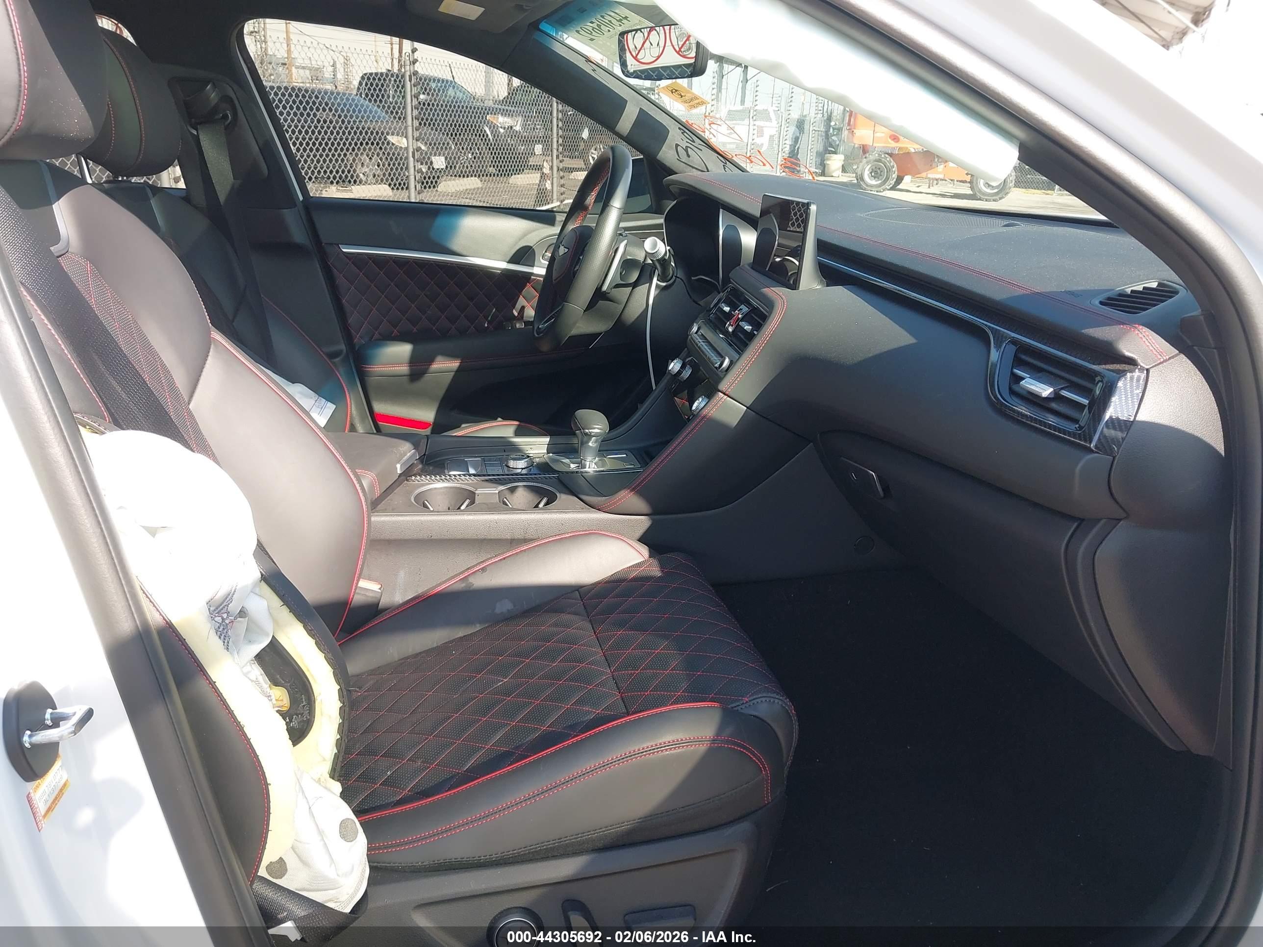 GENESIS G70 image 5