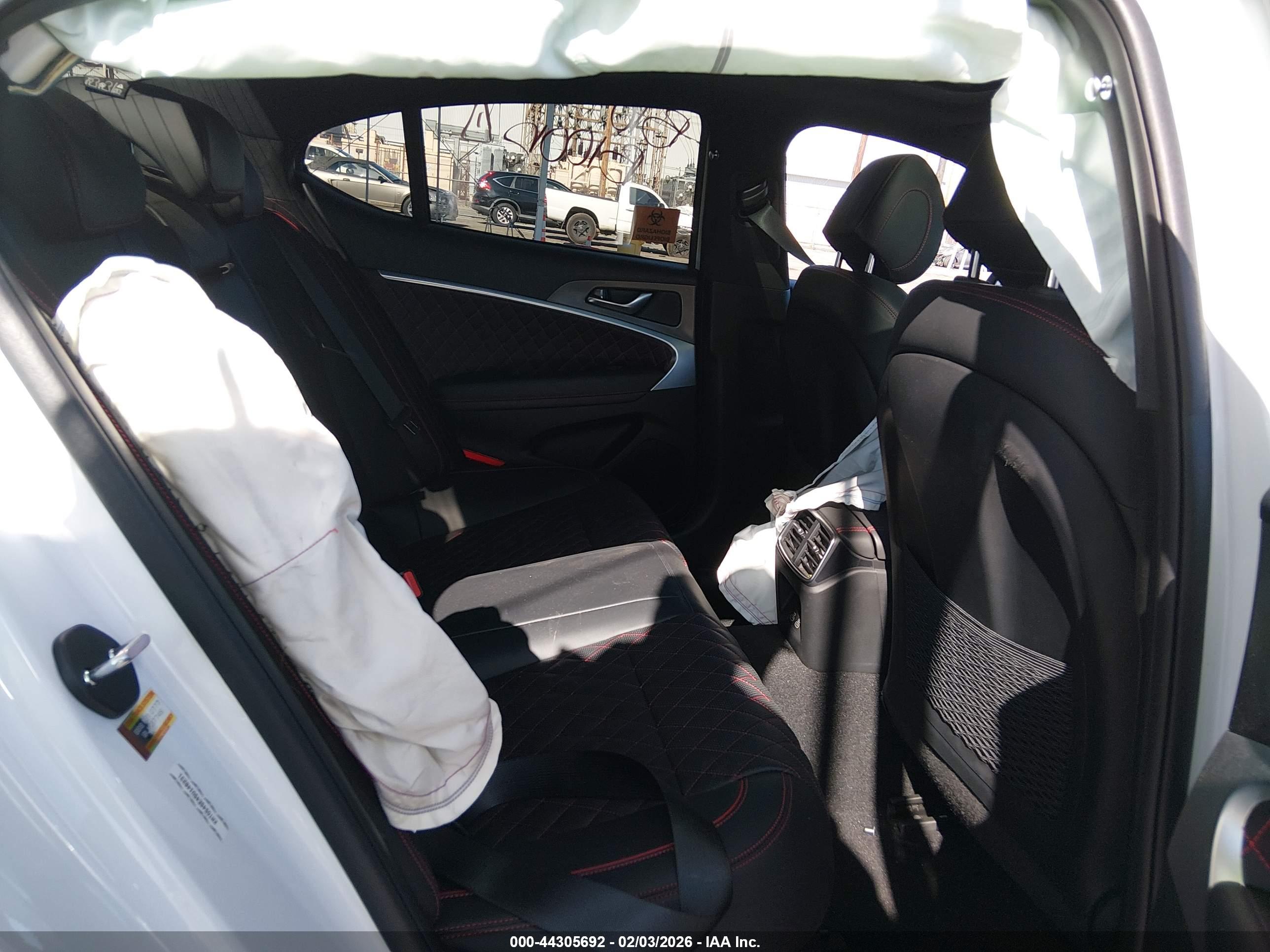 GENESIS G70 image 8