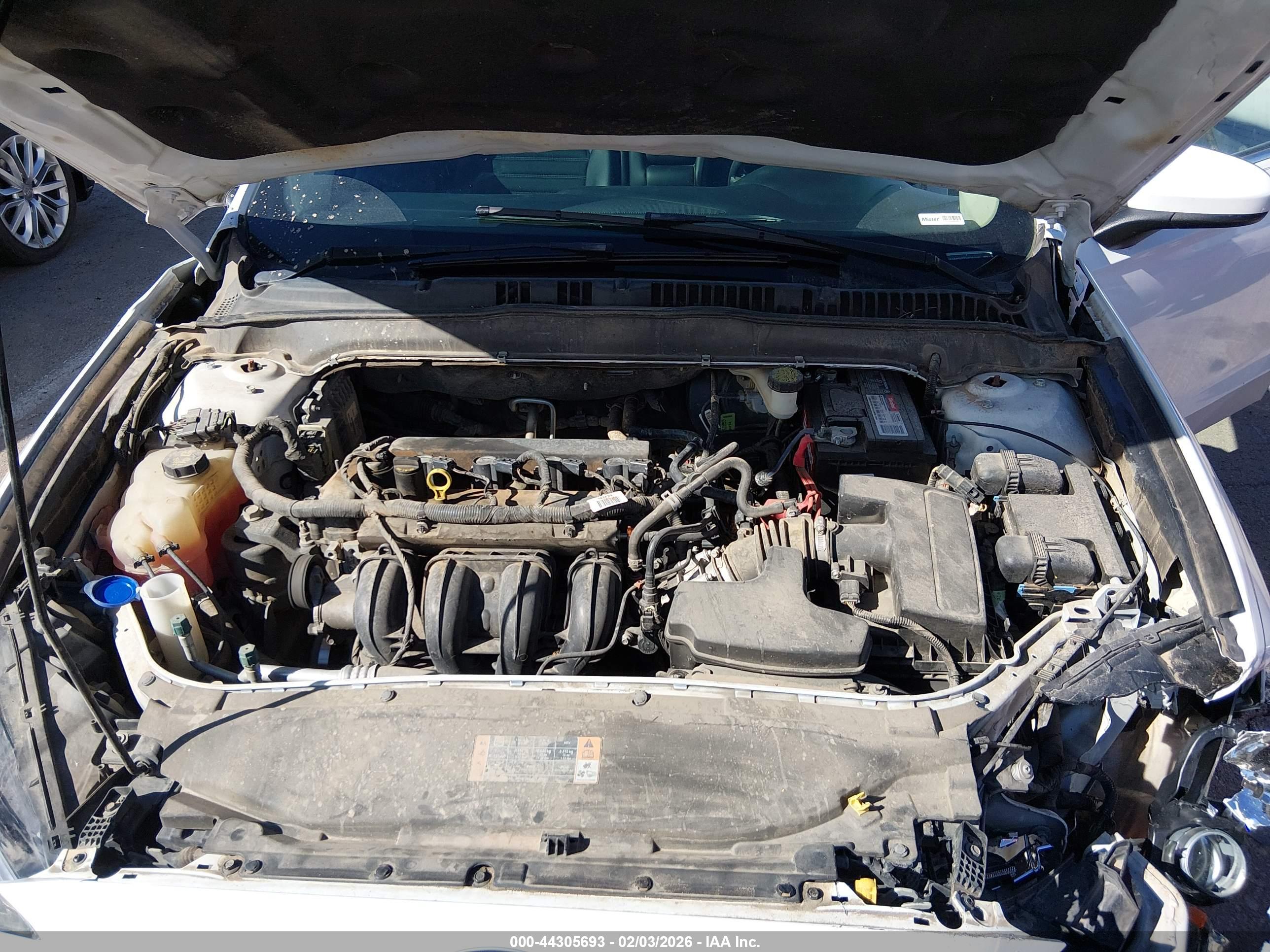 FORD FUSION image 10