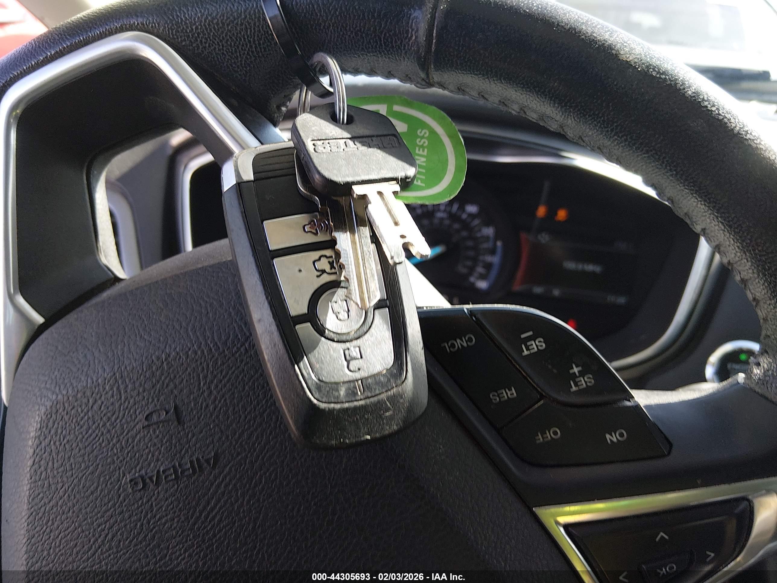 FORD FUSION image 11