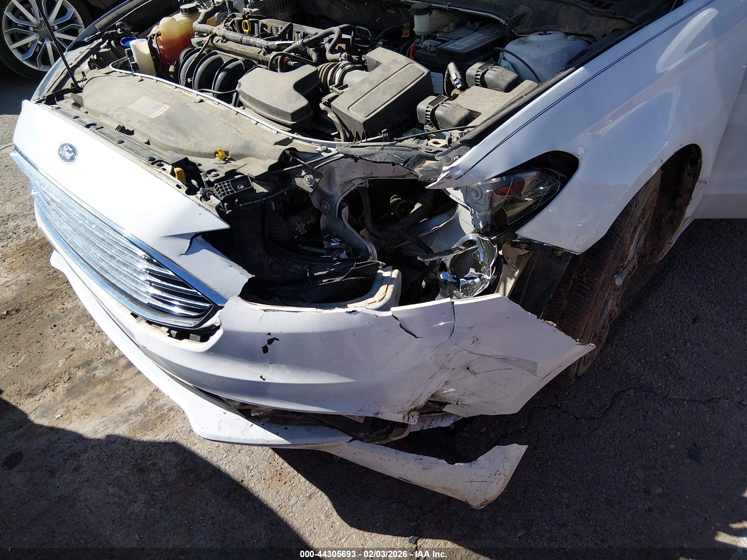 FORD FUSION image 6