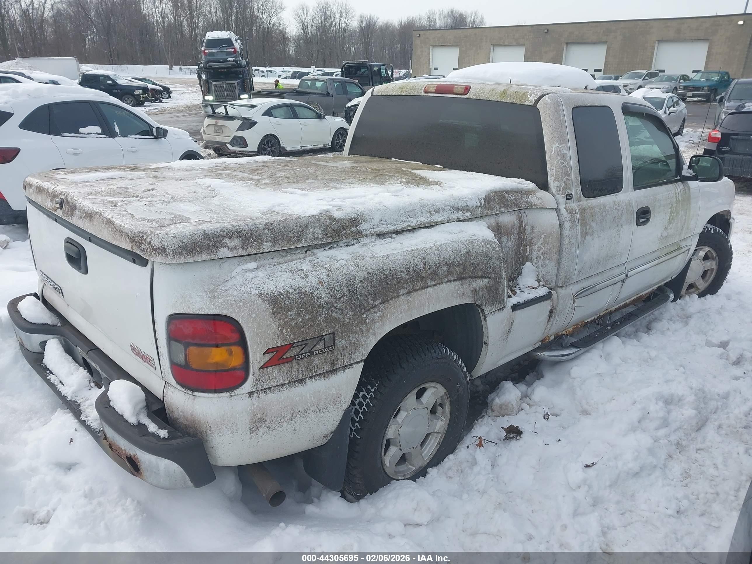 GMC SIERRA image 4