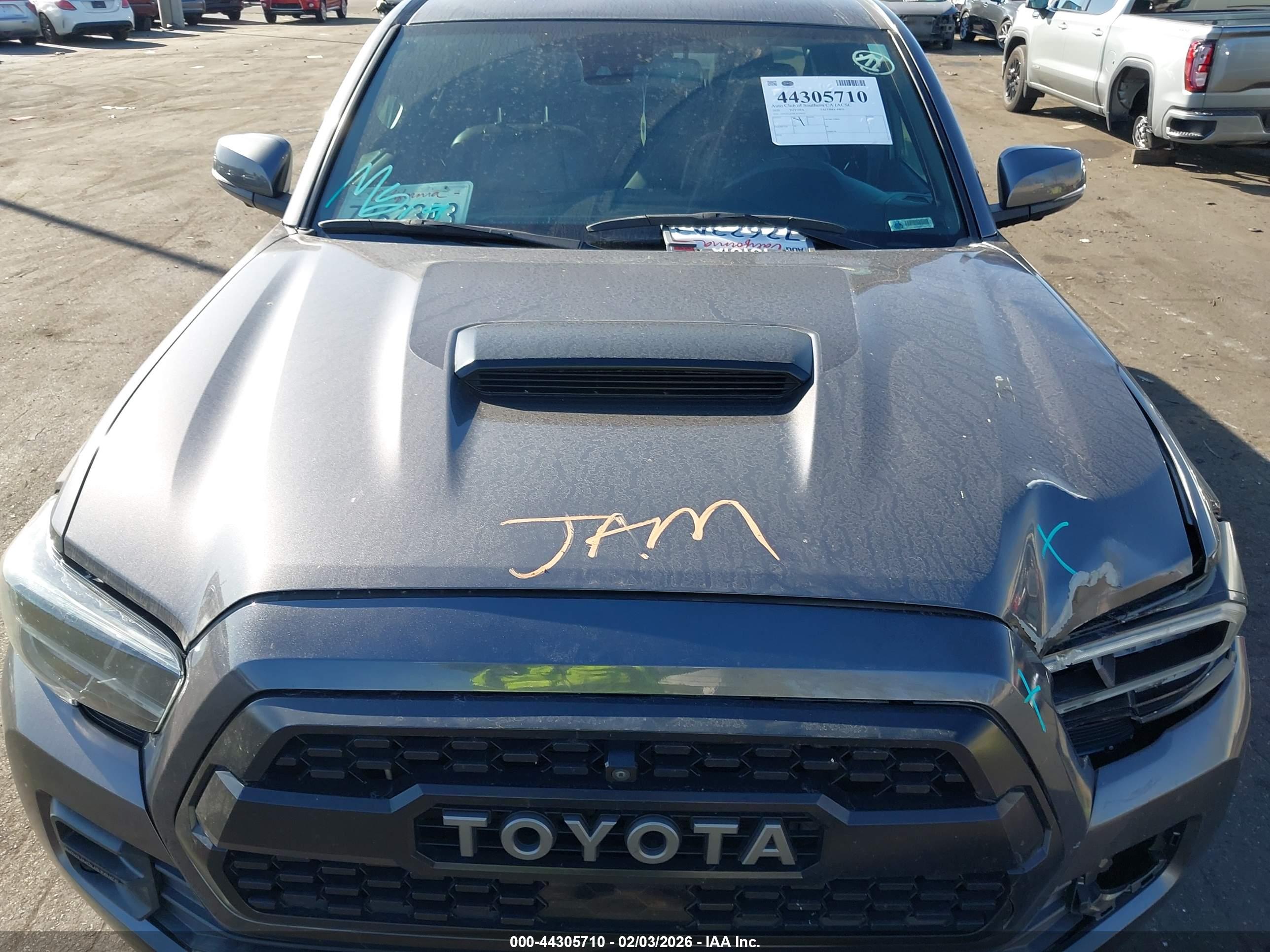 TOYOTA TACOMA image 10