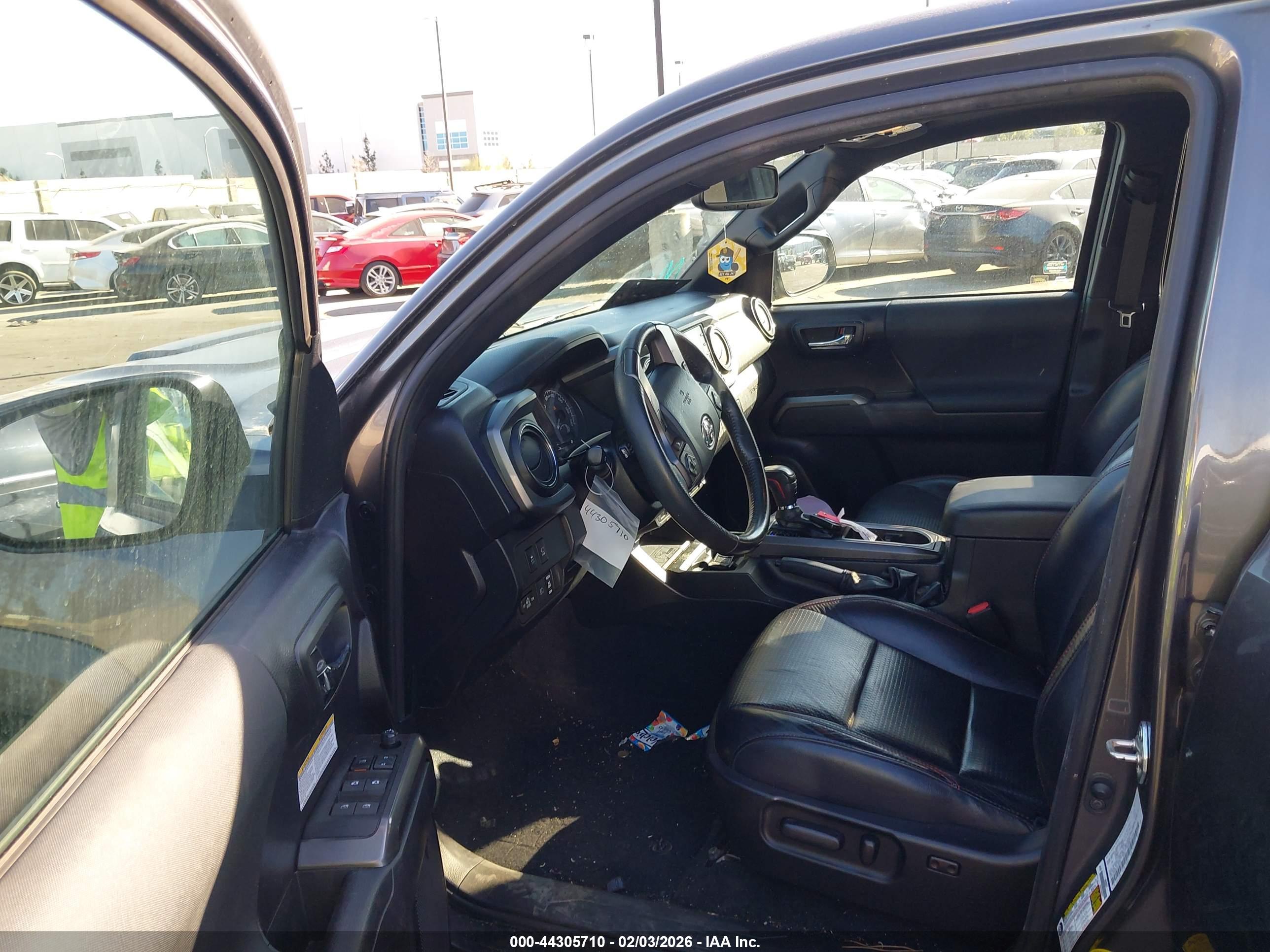 TOYOTA TACOMA image 5