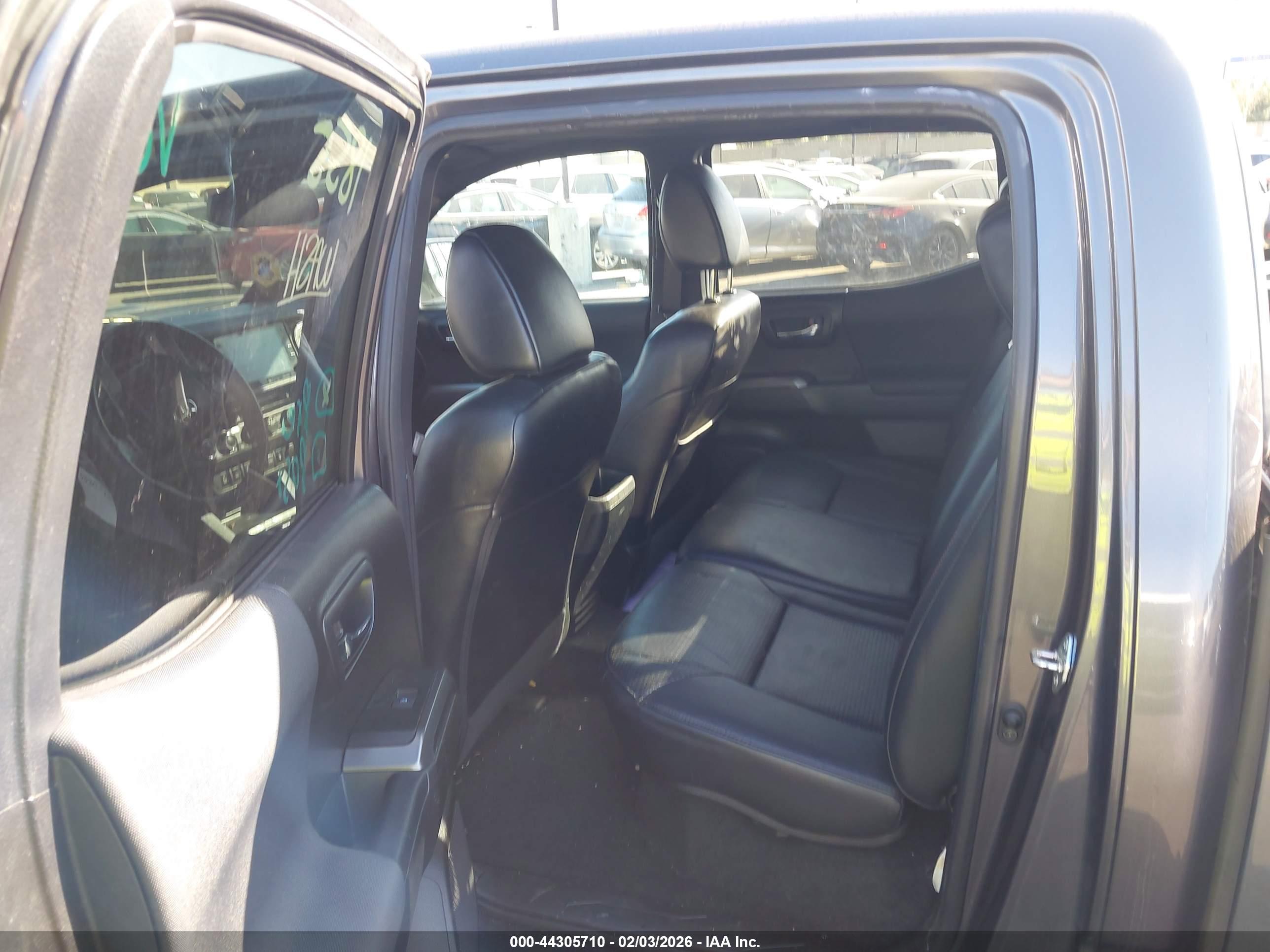 TOYOTA TACOMA image 8