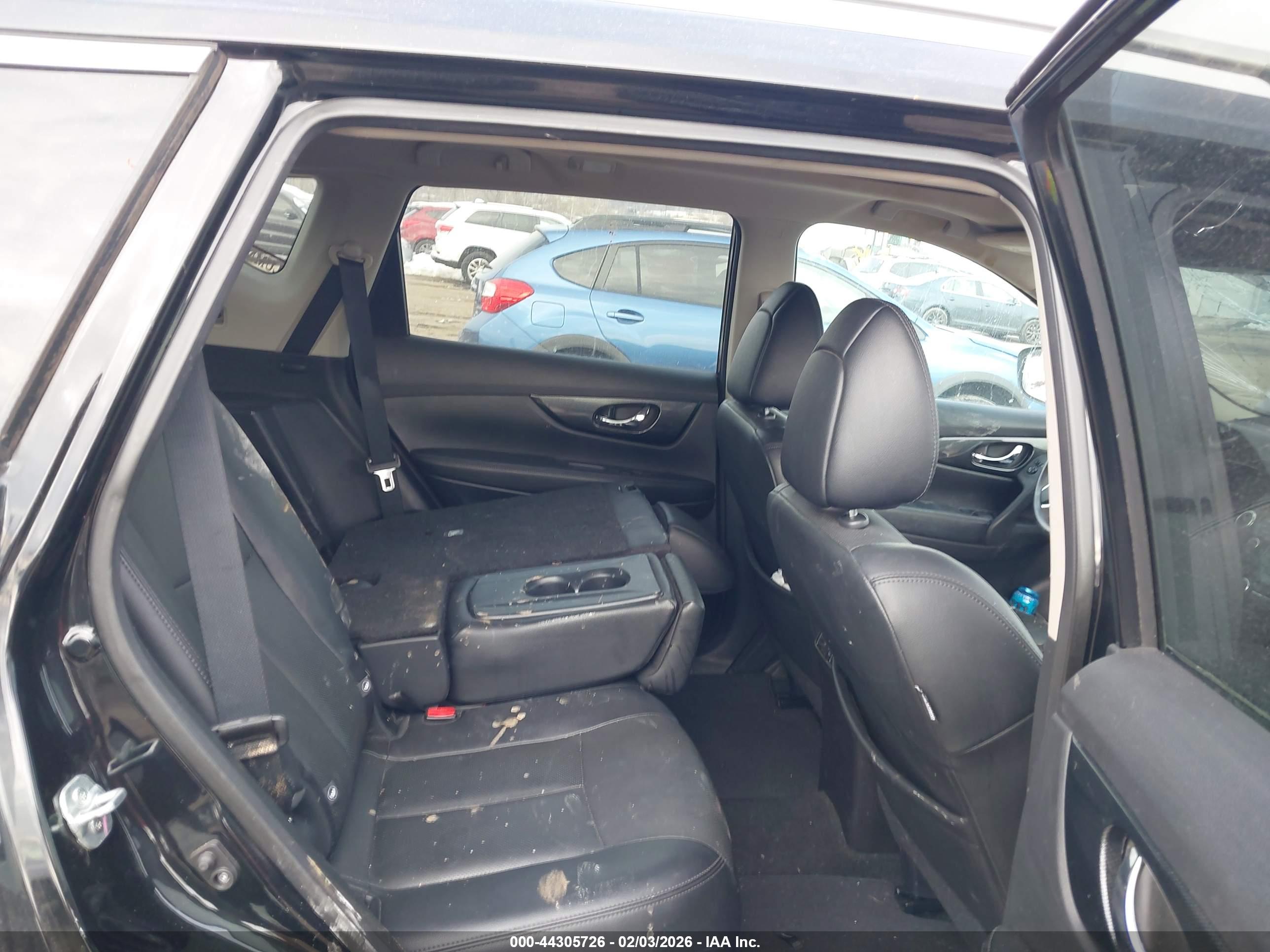 NISSAN ROGUE image 8