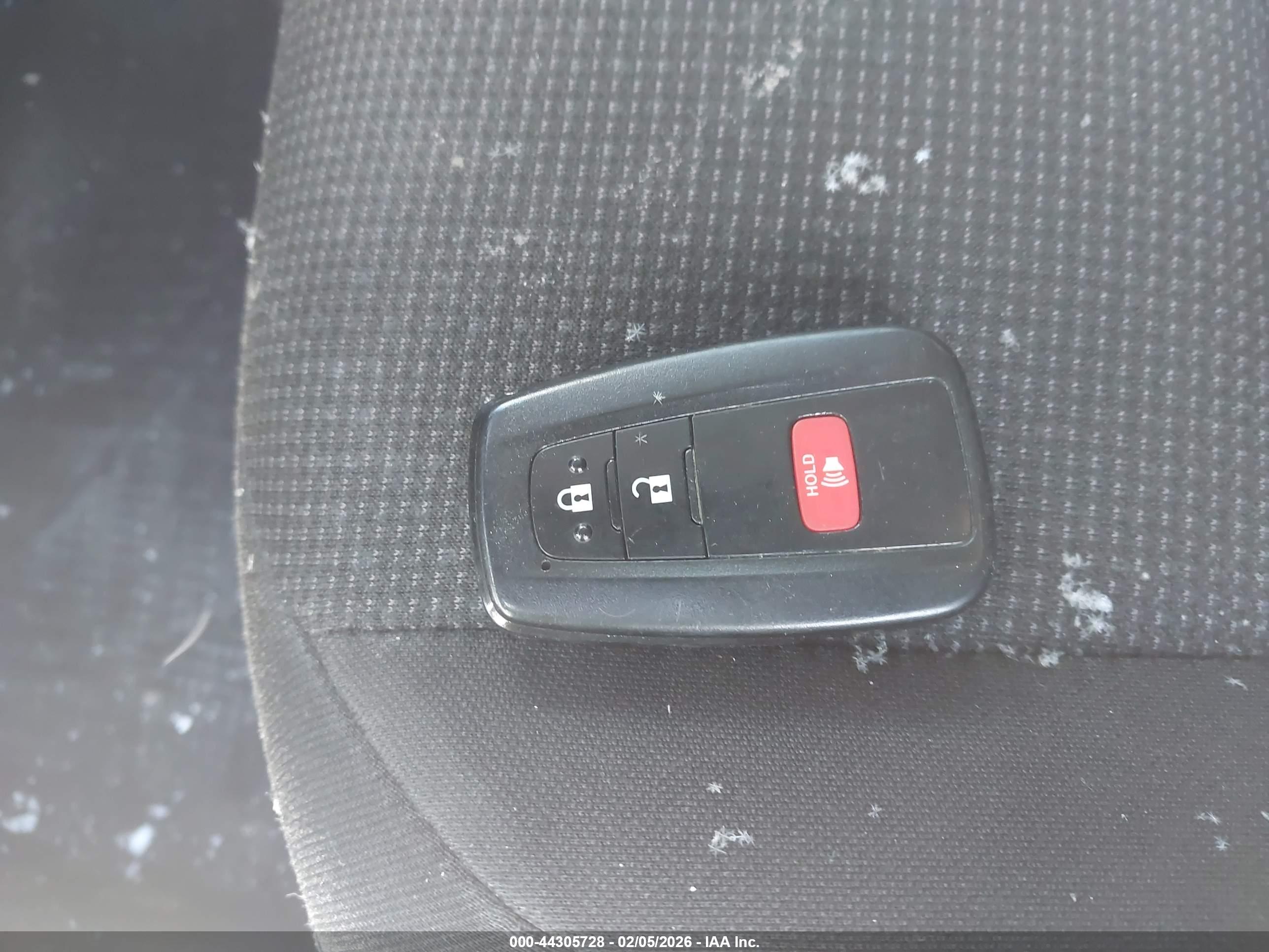 TOYOTA PRIUS image 11