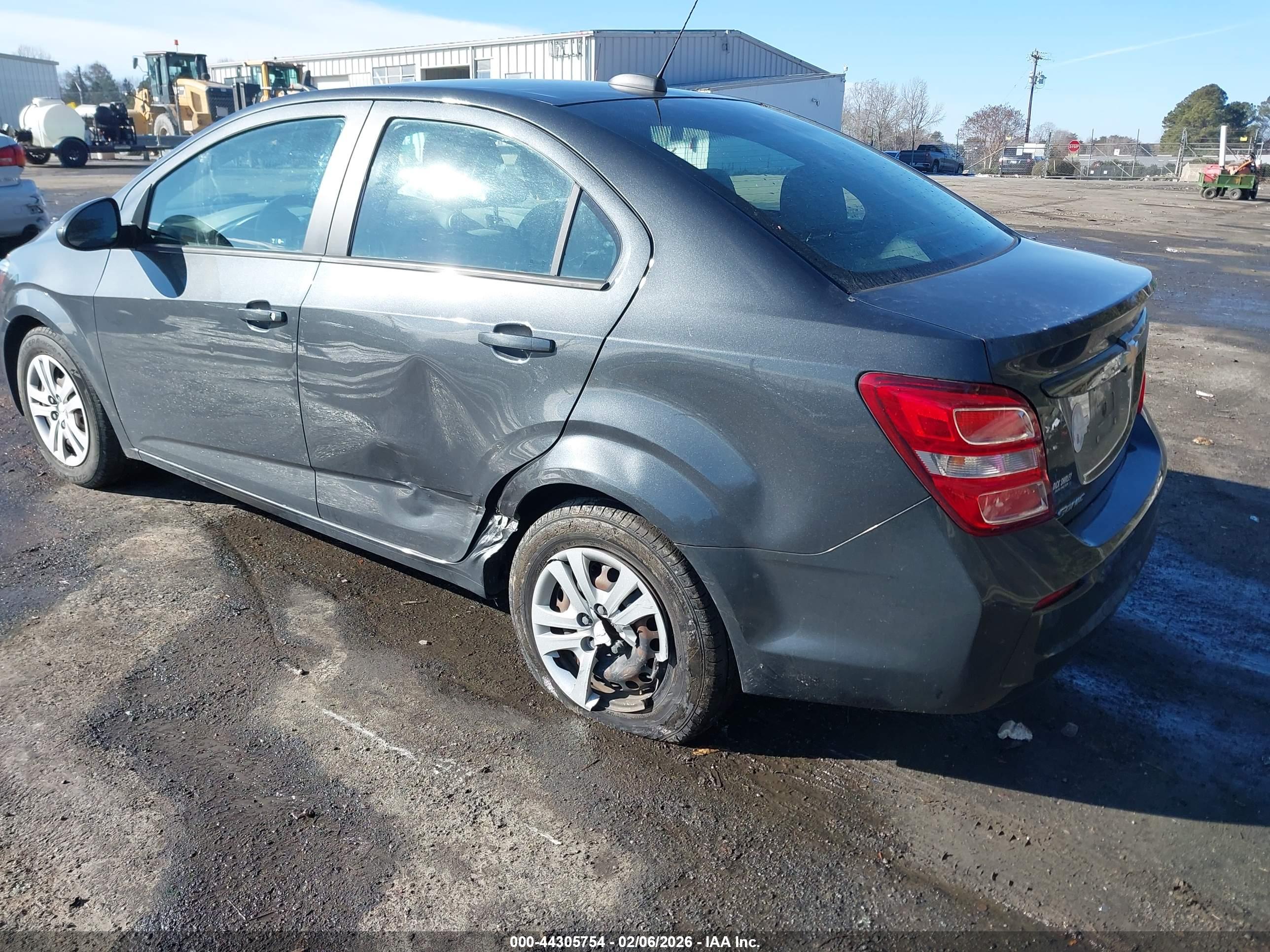 CHEVROLET SONIC image 6
