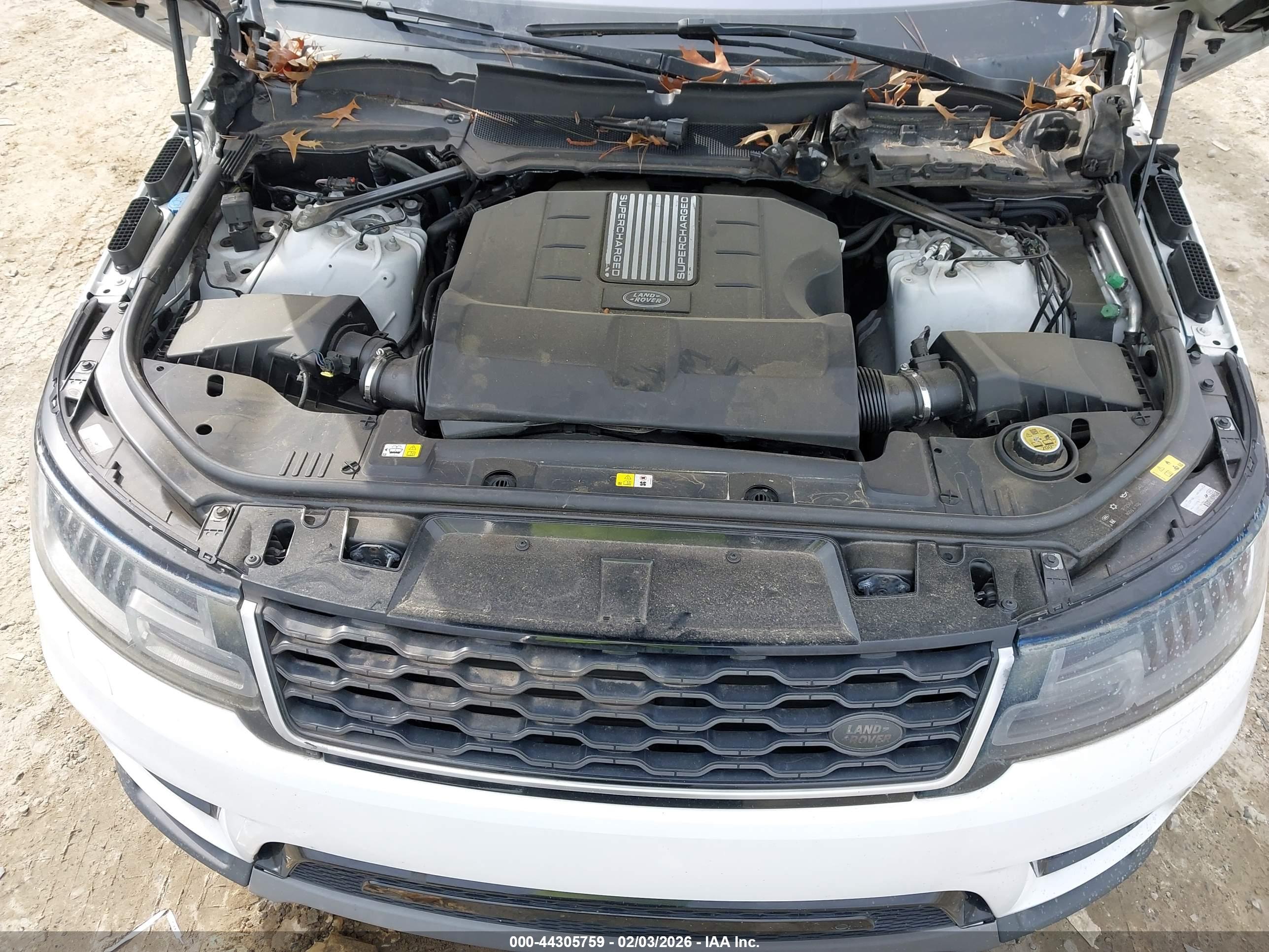 LAND ROVER image 10