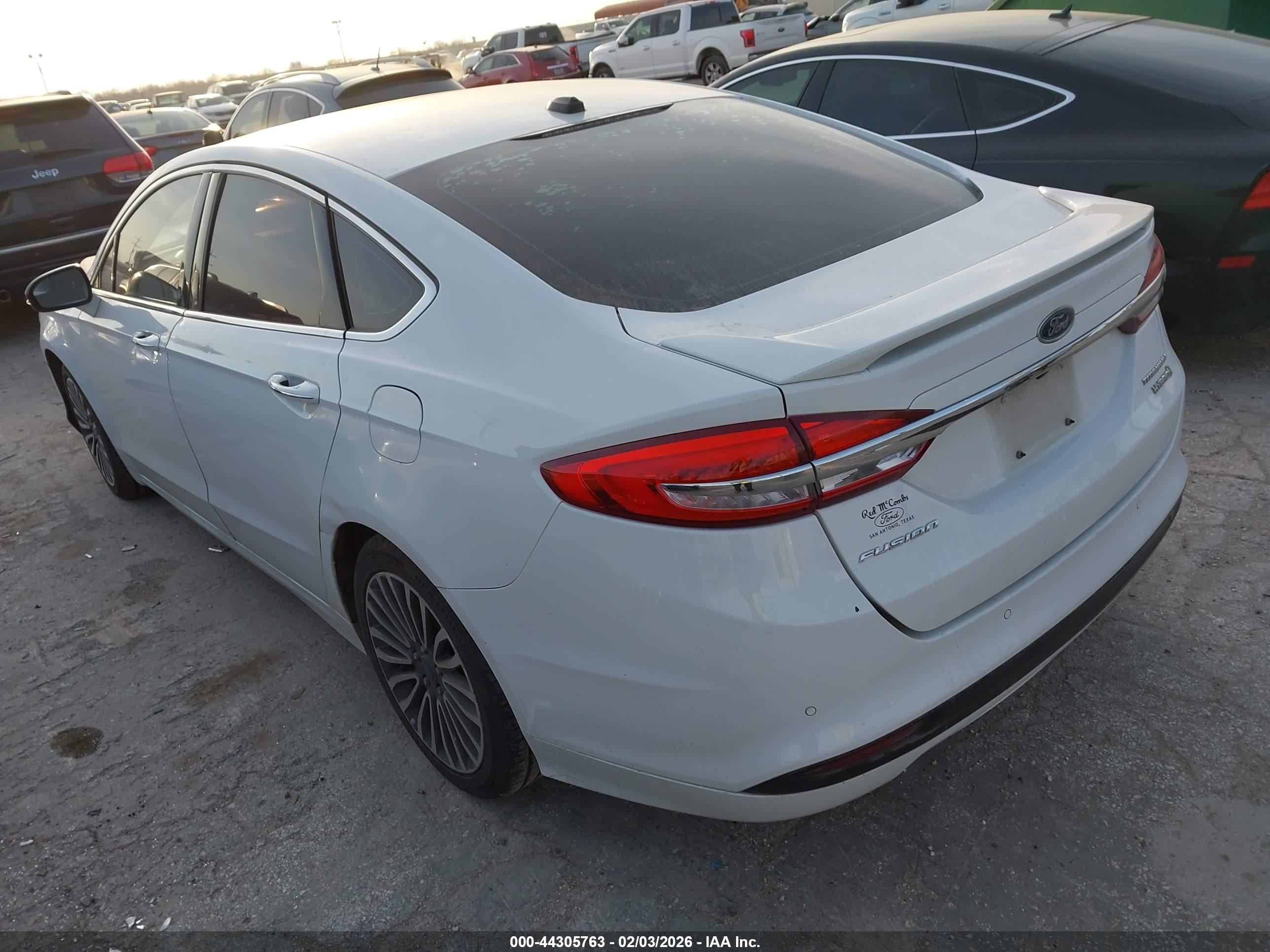 FORD FUSION image 3