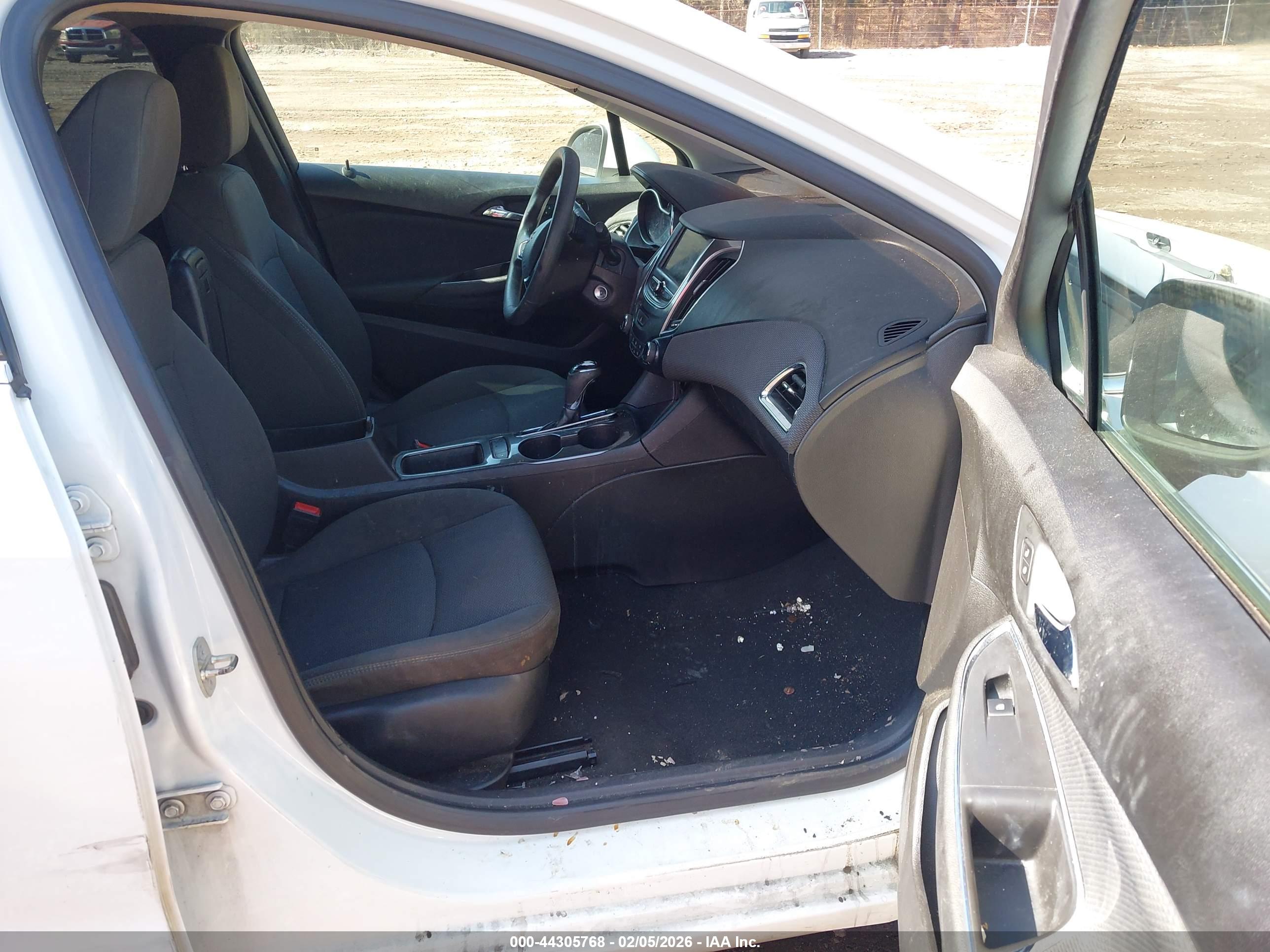 CHEVROLET CRUZE image 5