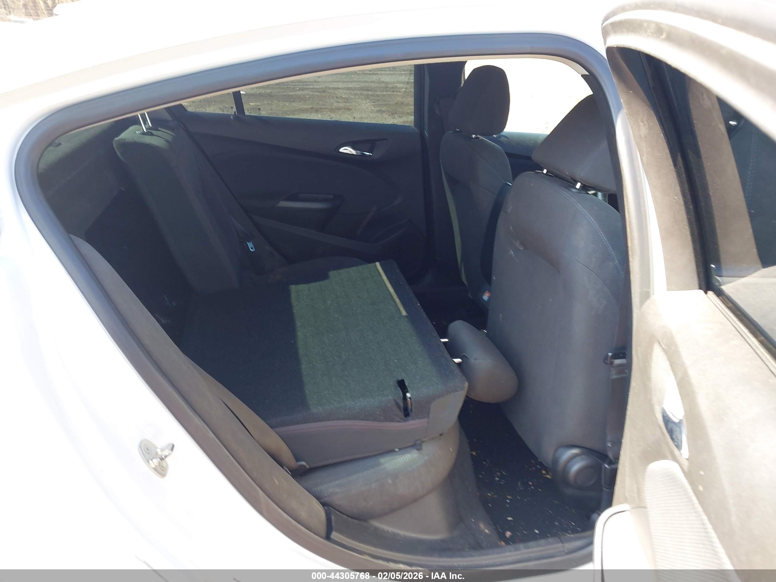 CHEVROLET CRUZE image 8