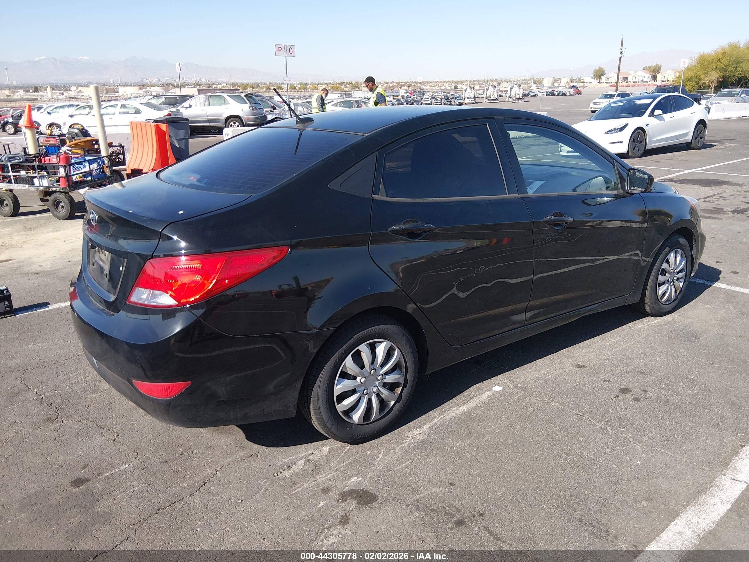 HYUNDAI ACCENT image 4