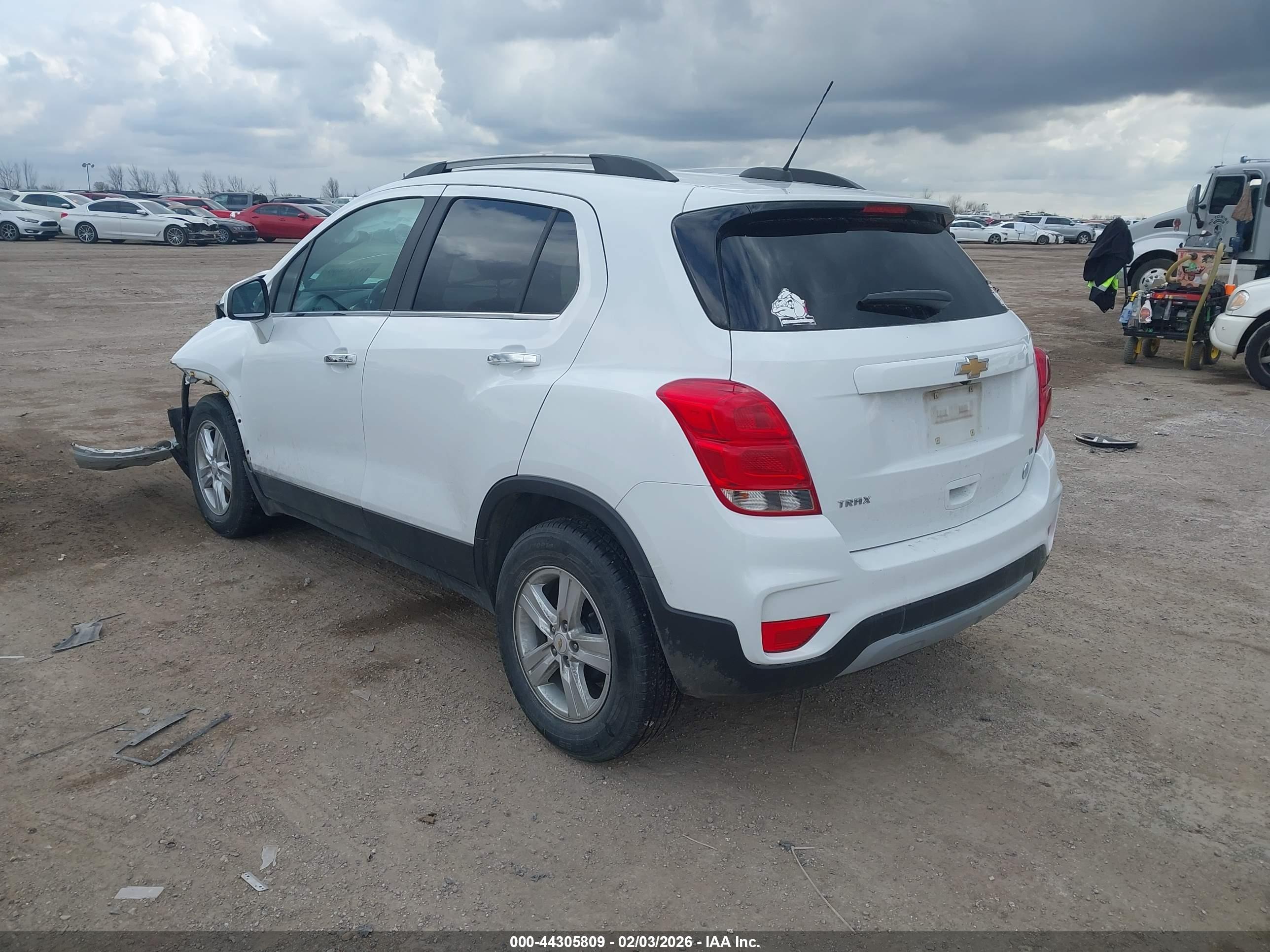 CHEVROLET TRAX image 3