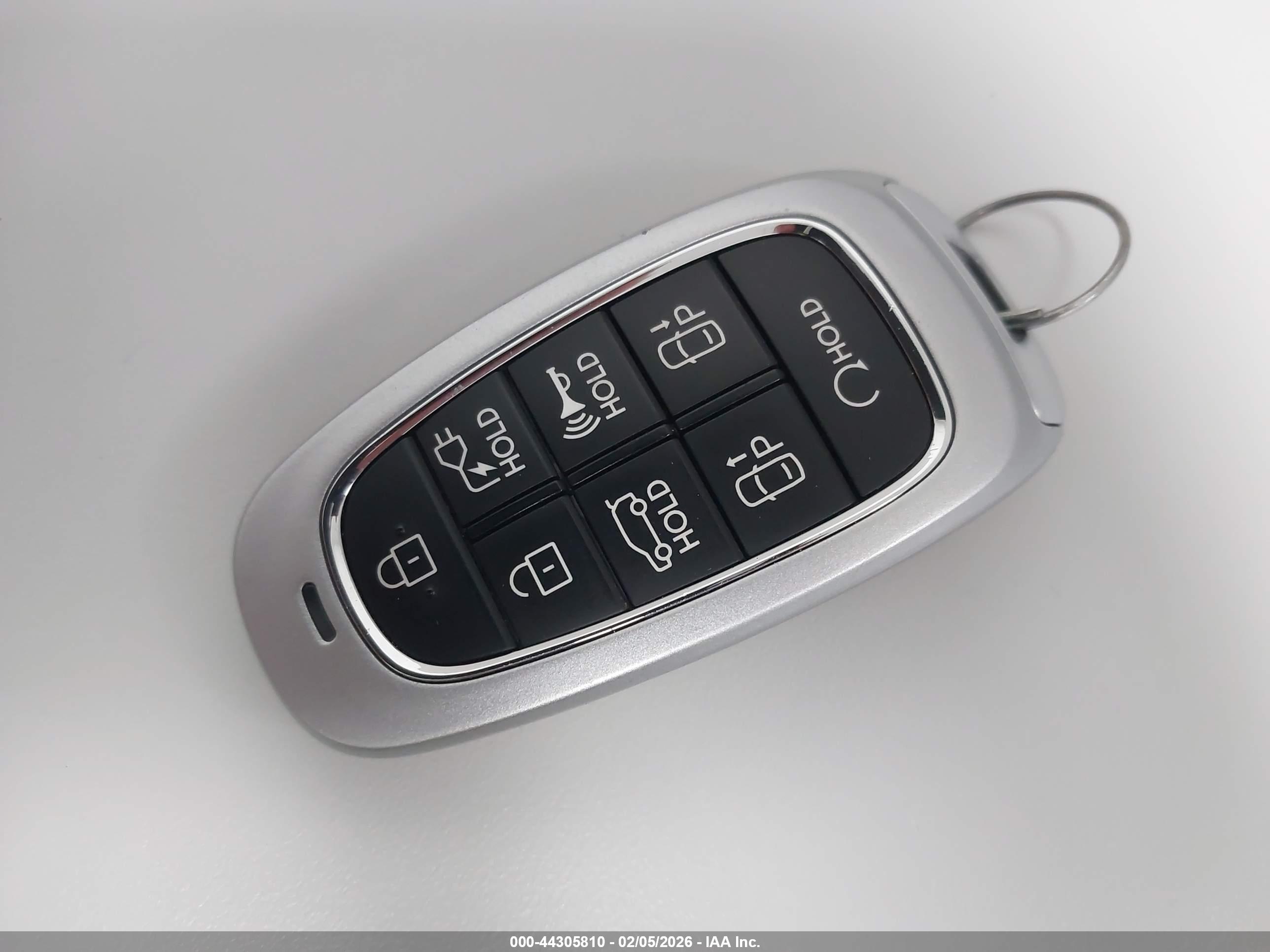 HYUNDAI IONIQ image 11