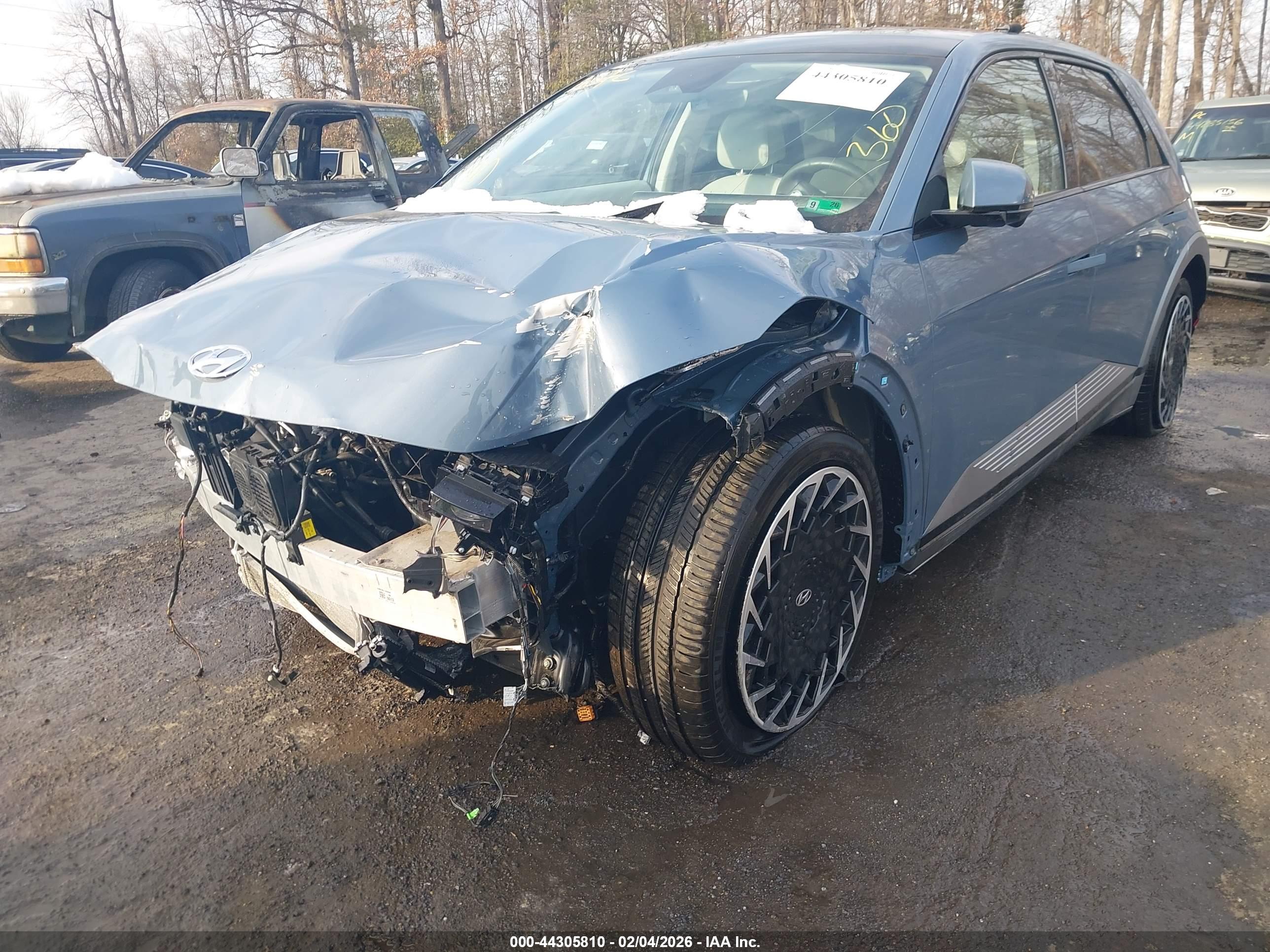 HYUNDAI IONIQ image 6