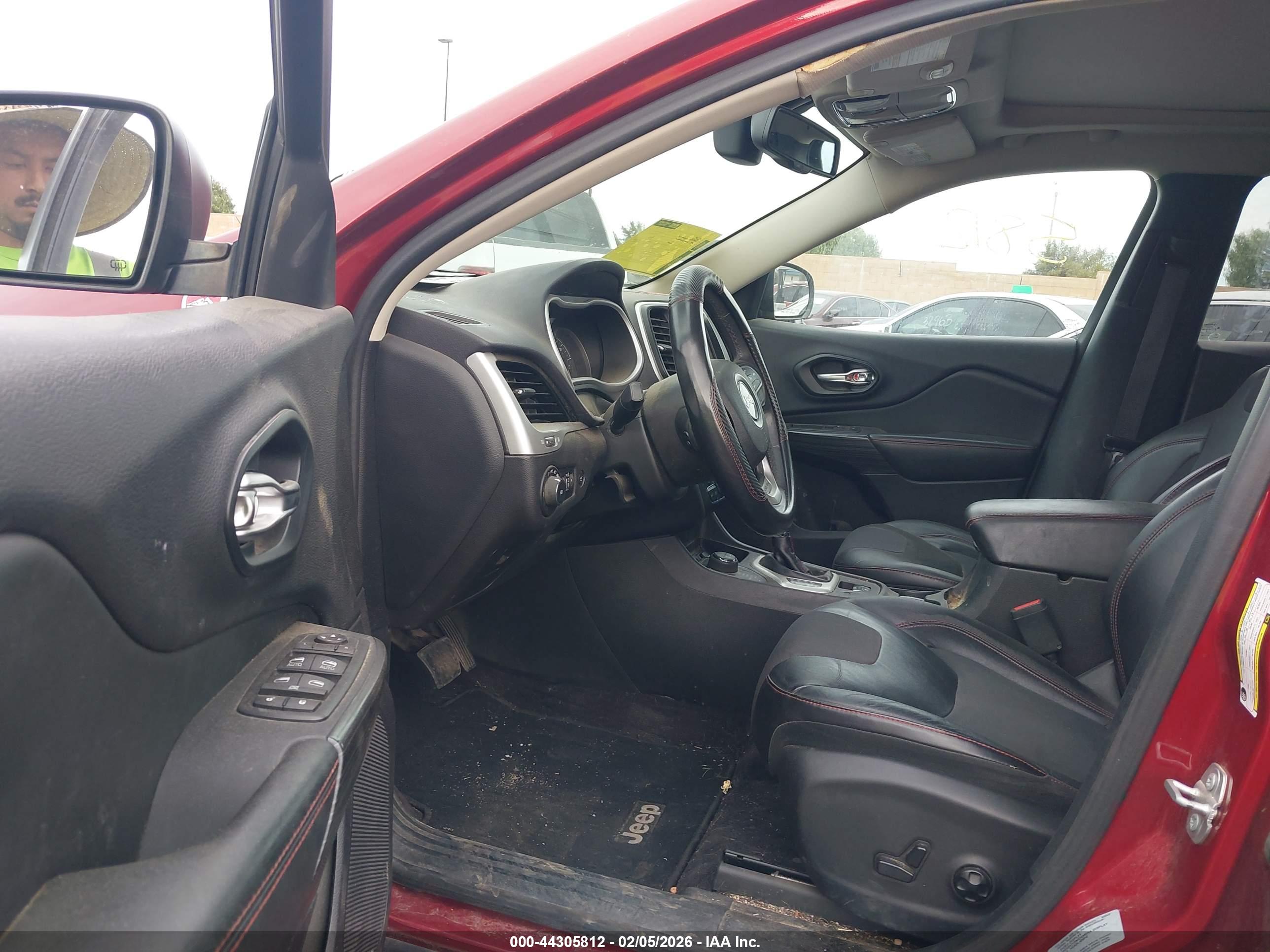 JEEP CHEROKEE image 5