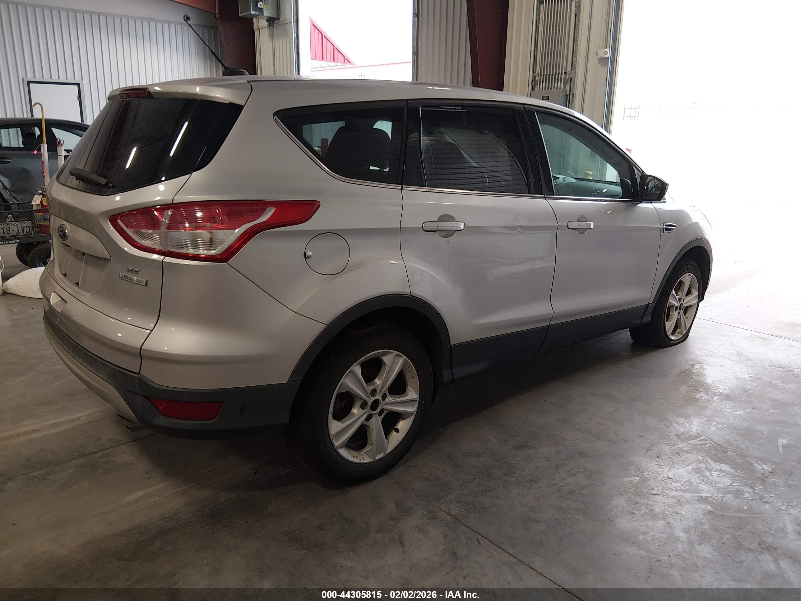 FORD ESCAPE image 4