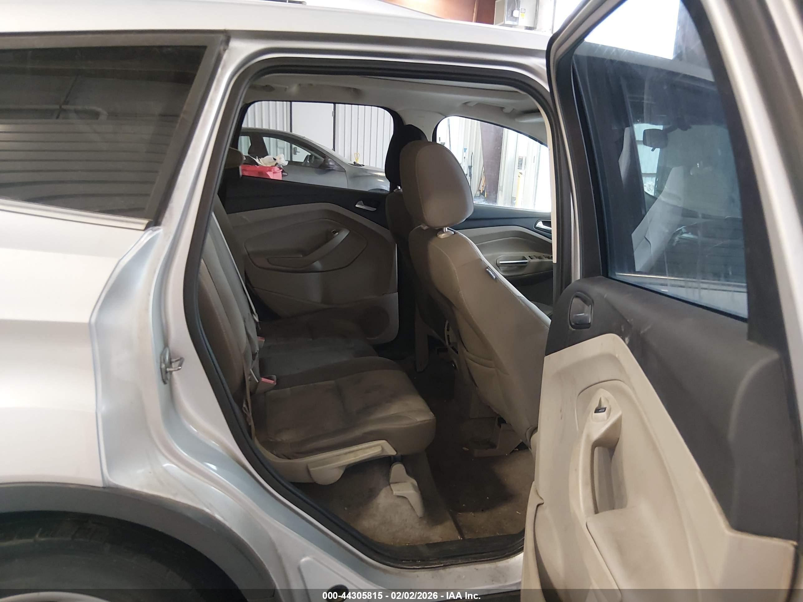 FORD ESCAPE image 8