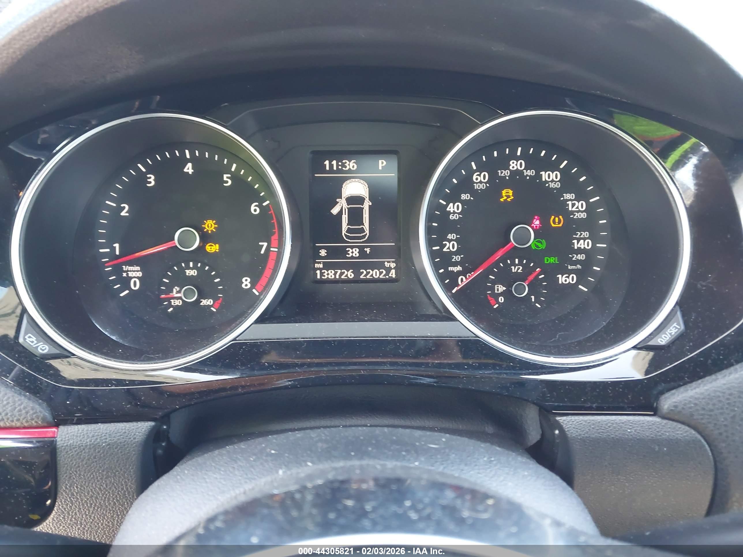 VOLKSWAGEN JETTA image 7