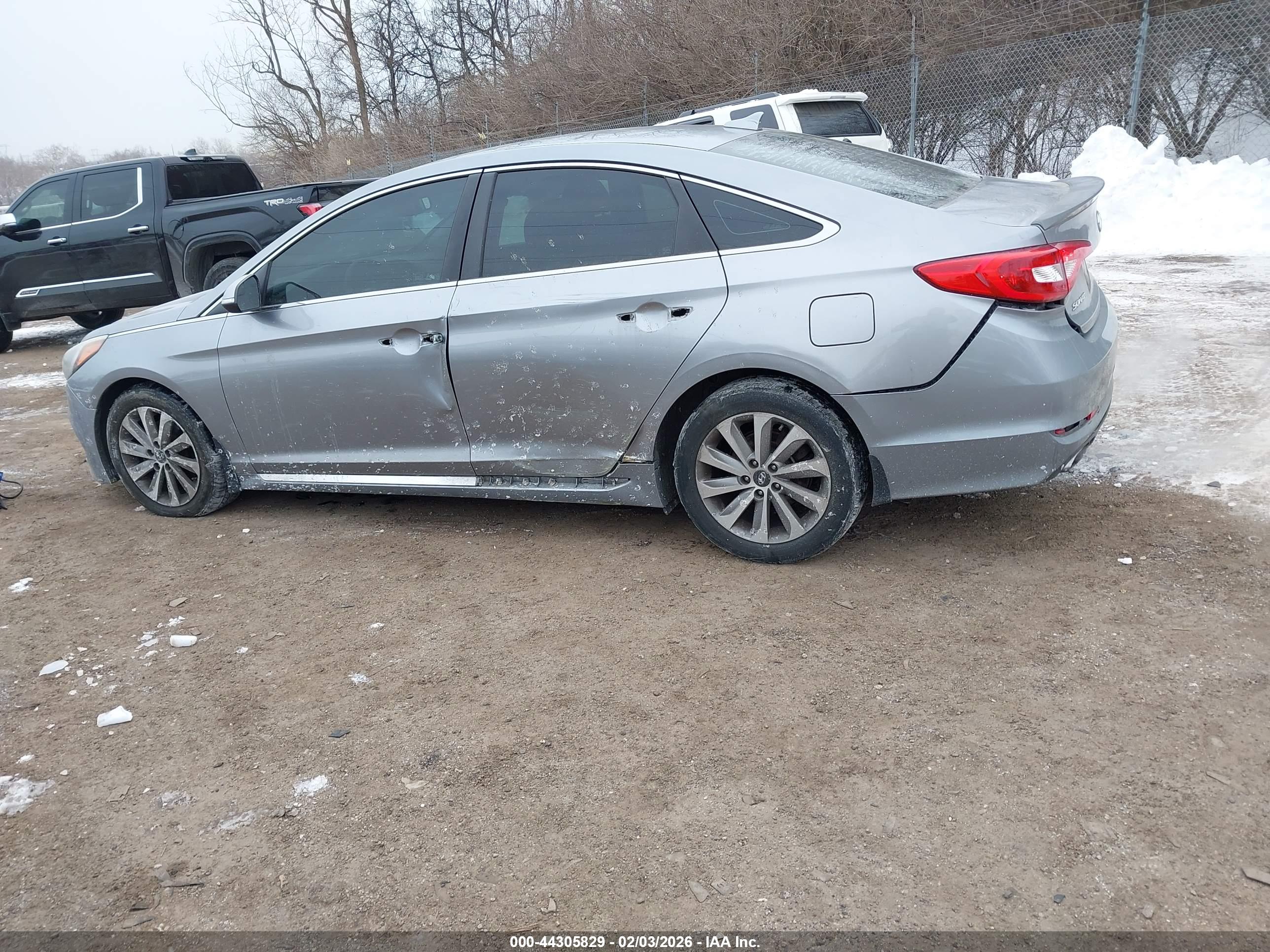 HYUNDAI SONATA image 6