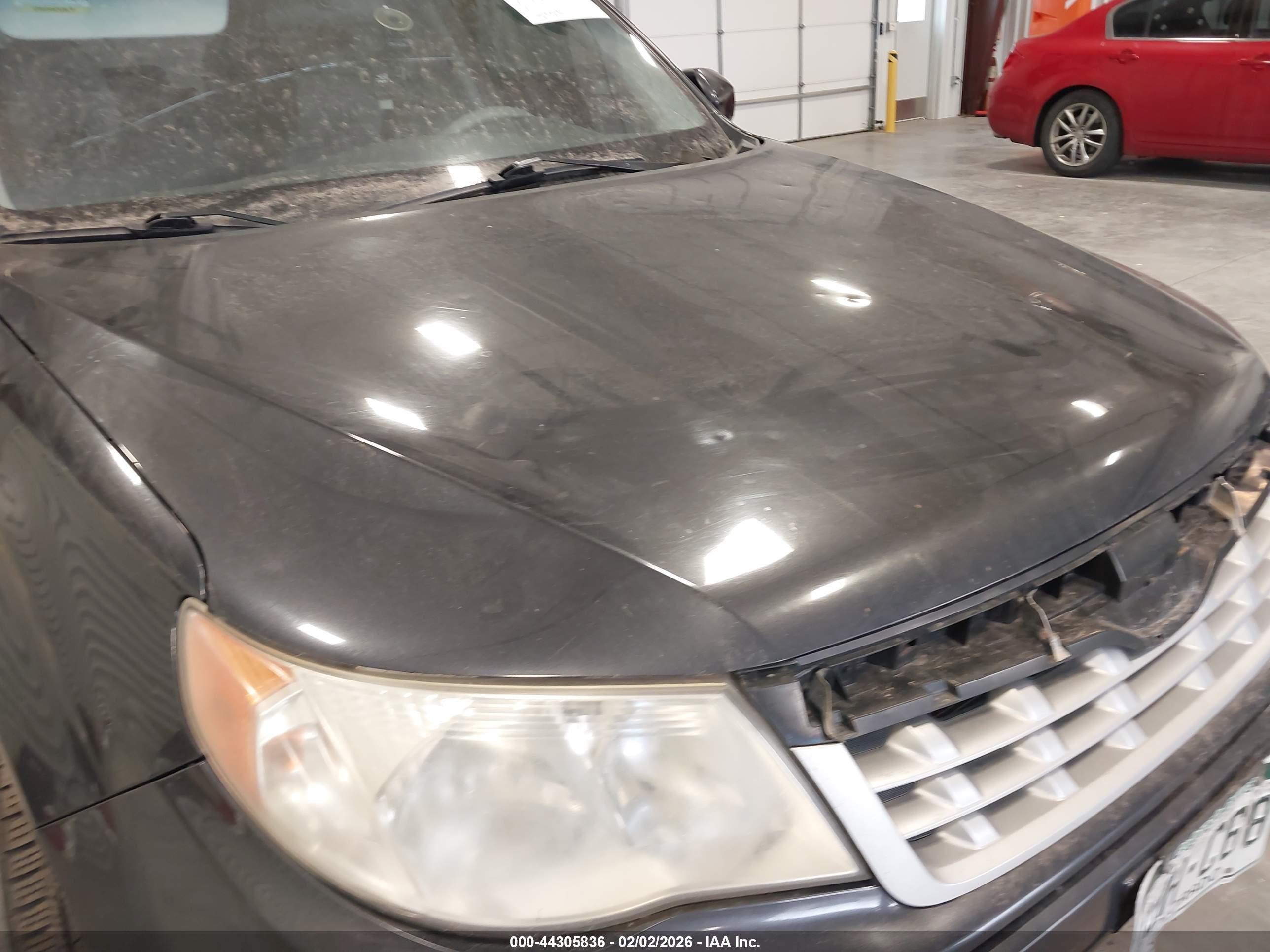 SUBARU FORESTER image 6