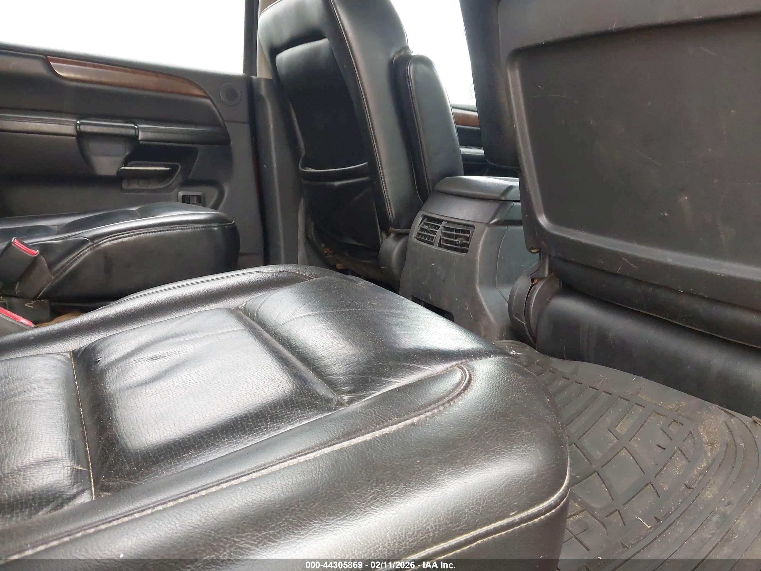 NISSAN ARMADA image 8