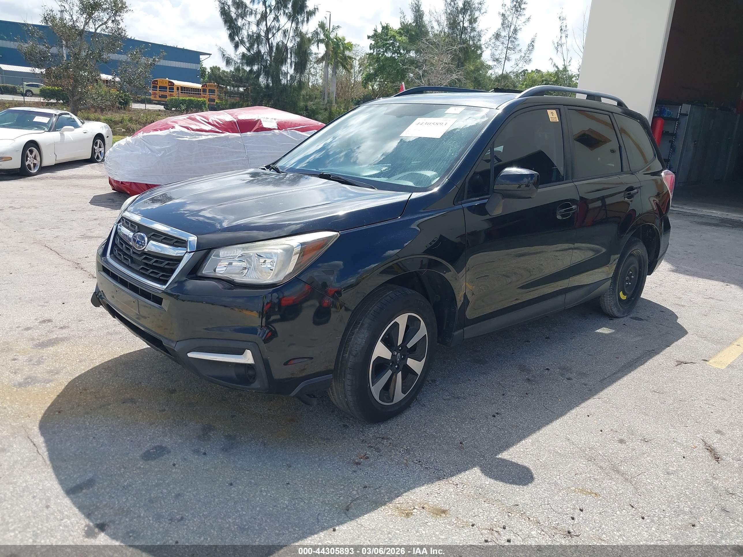 SUBARU FORESTER image 2