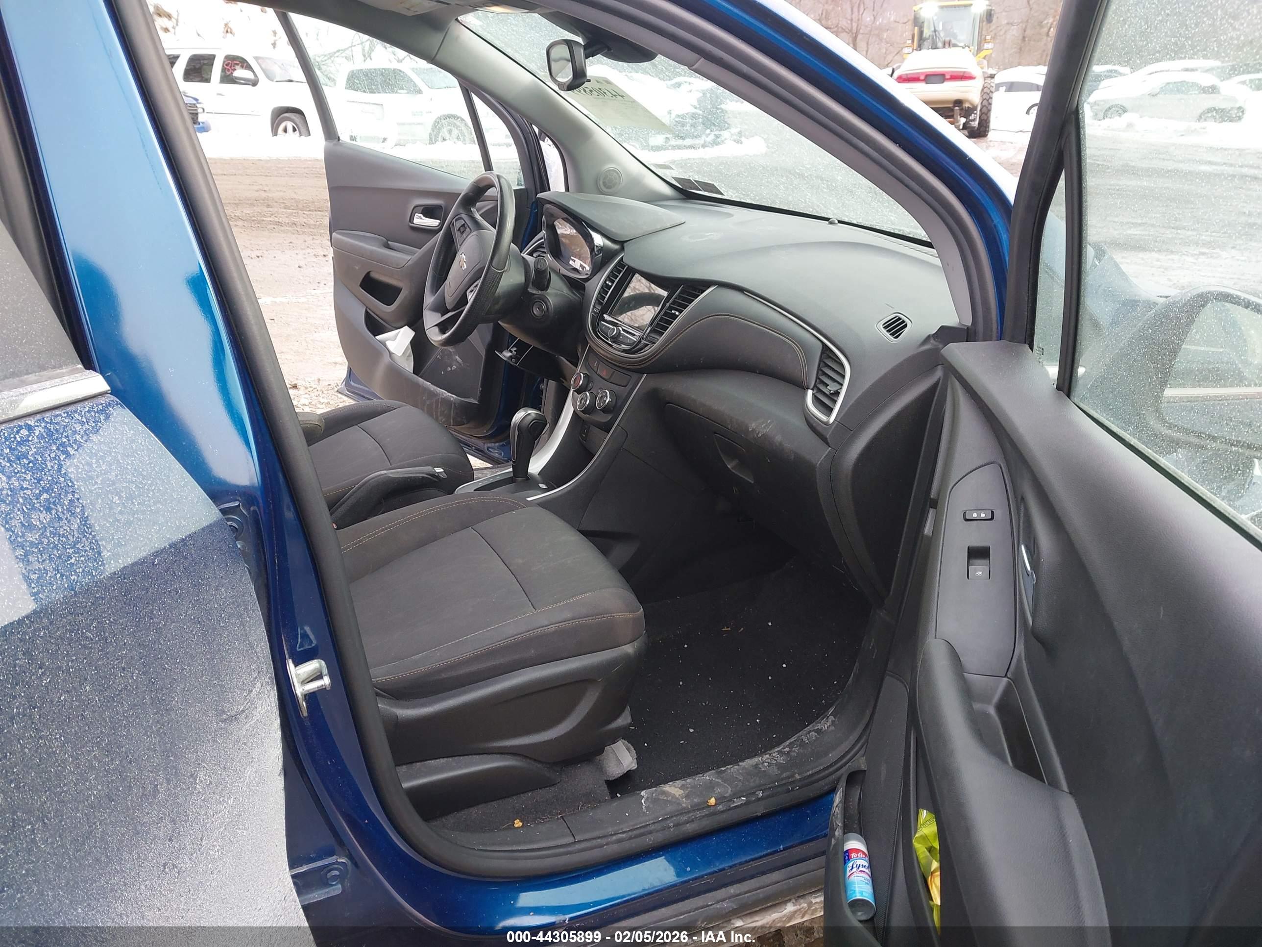 CHEVROLET TRAX image 5