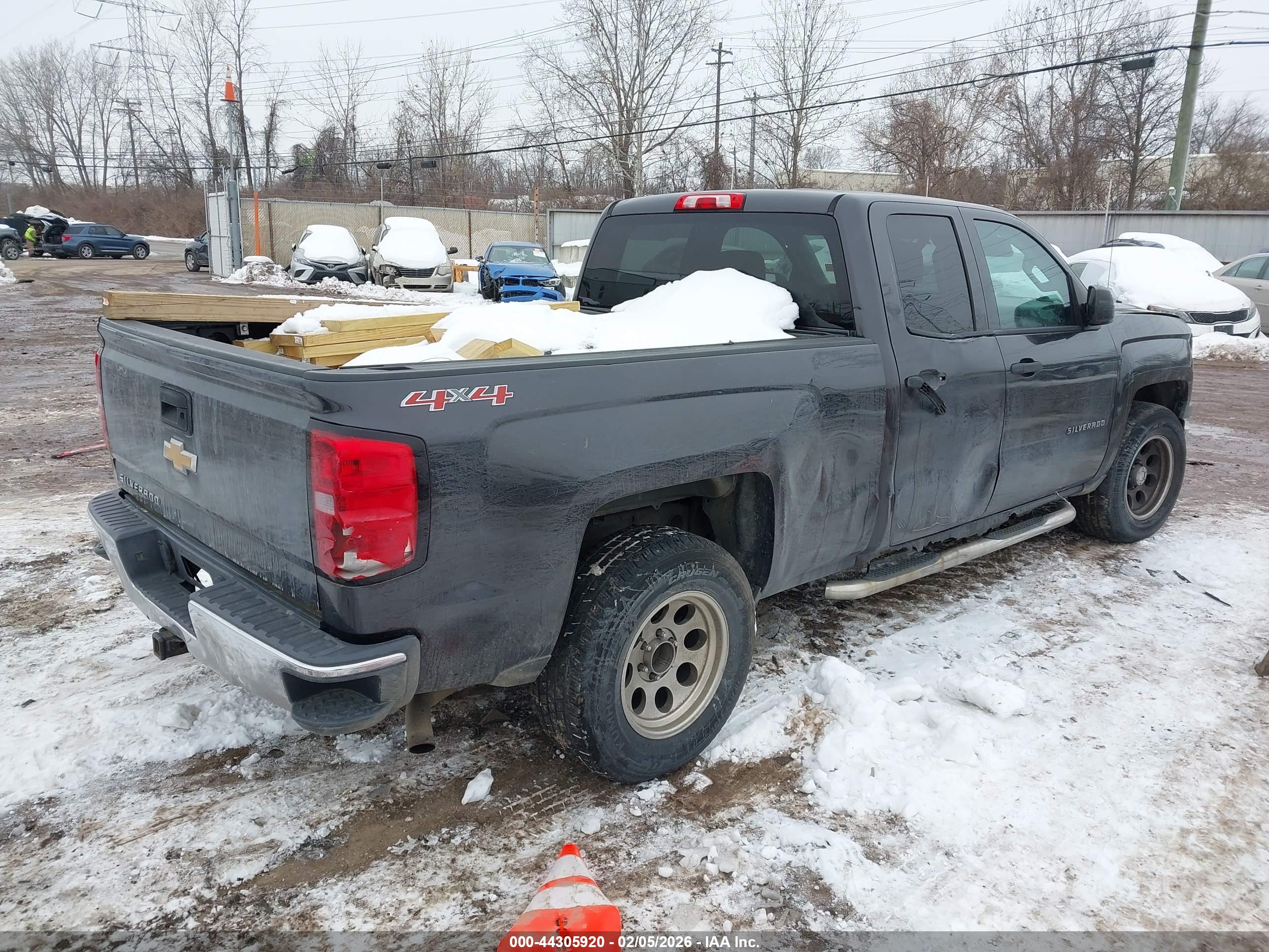 CHEVROLET SILVERADO image 4