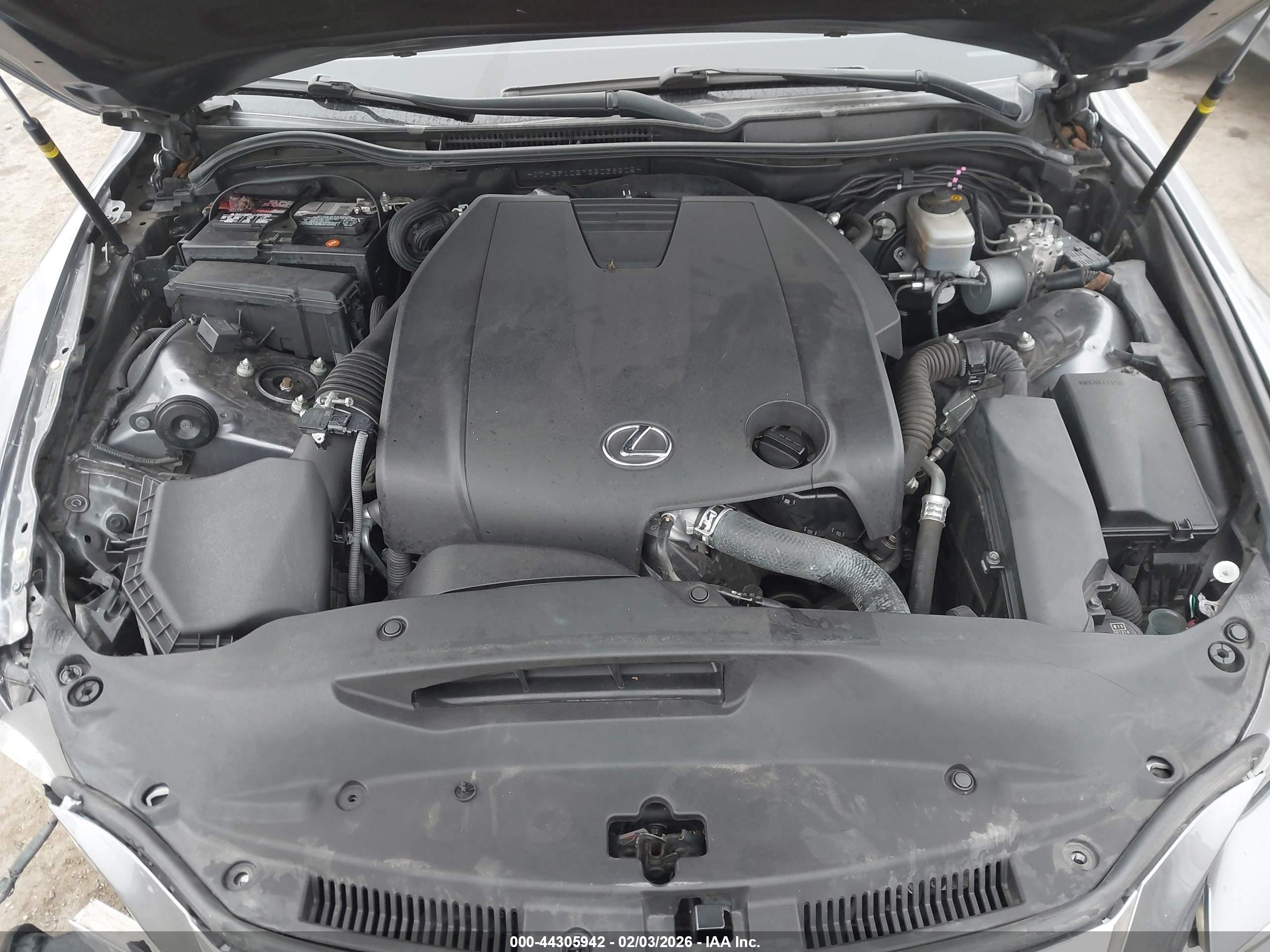 LEXUS IS image 10