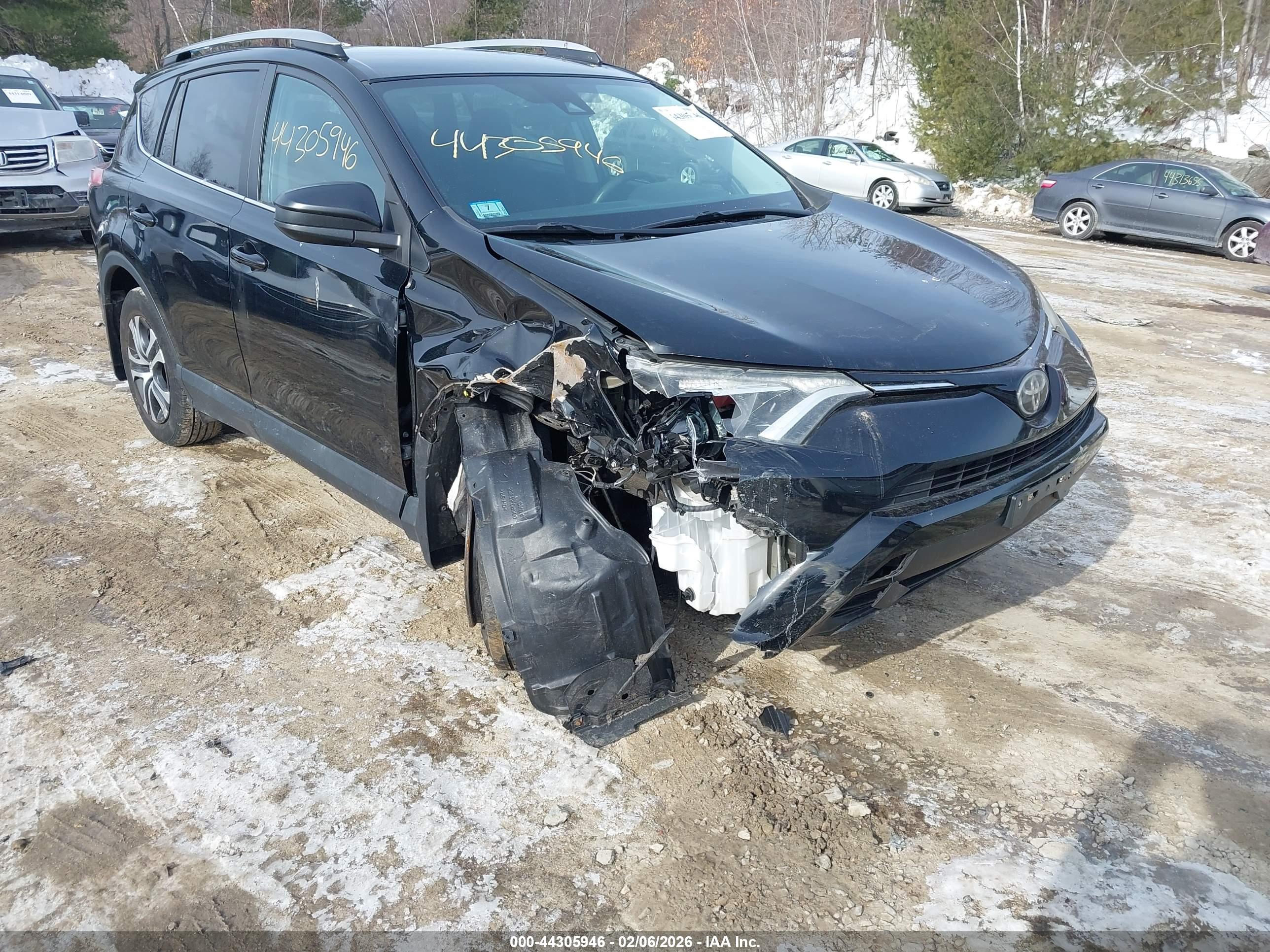 TOYOTA RAV4 image 6