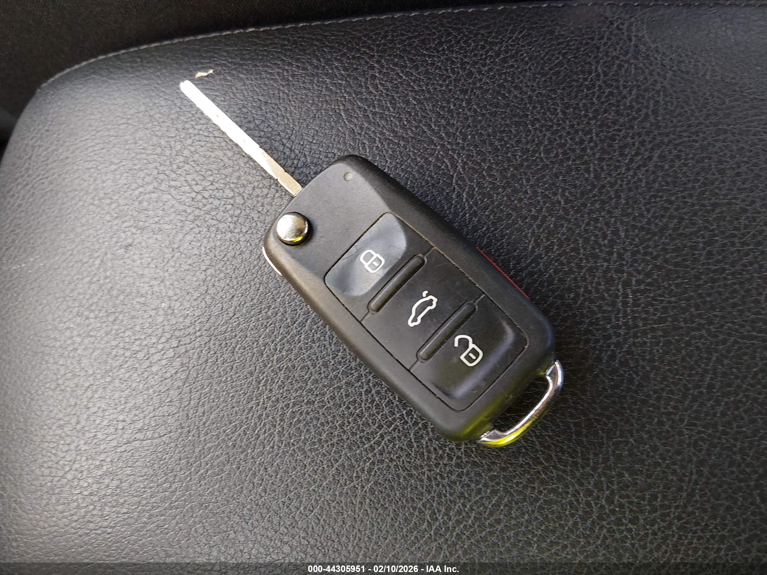 VOLKSWAGEN JETTA image 11
