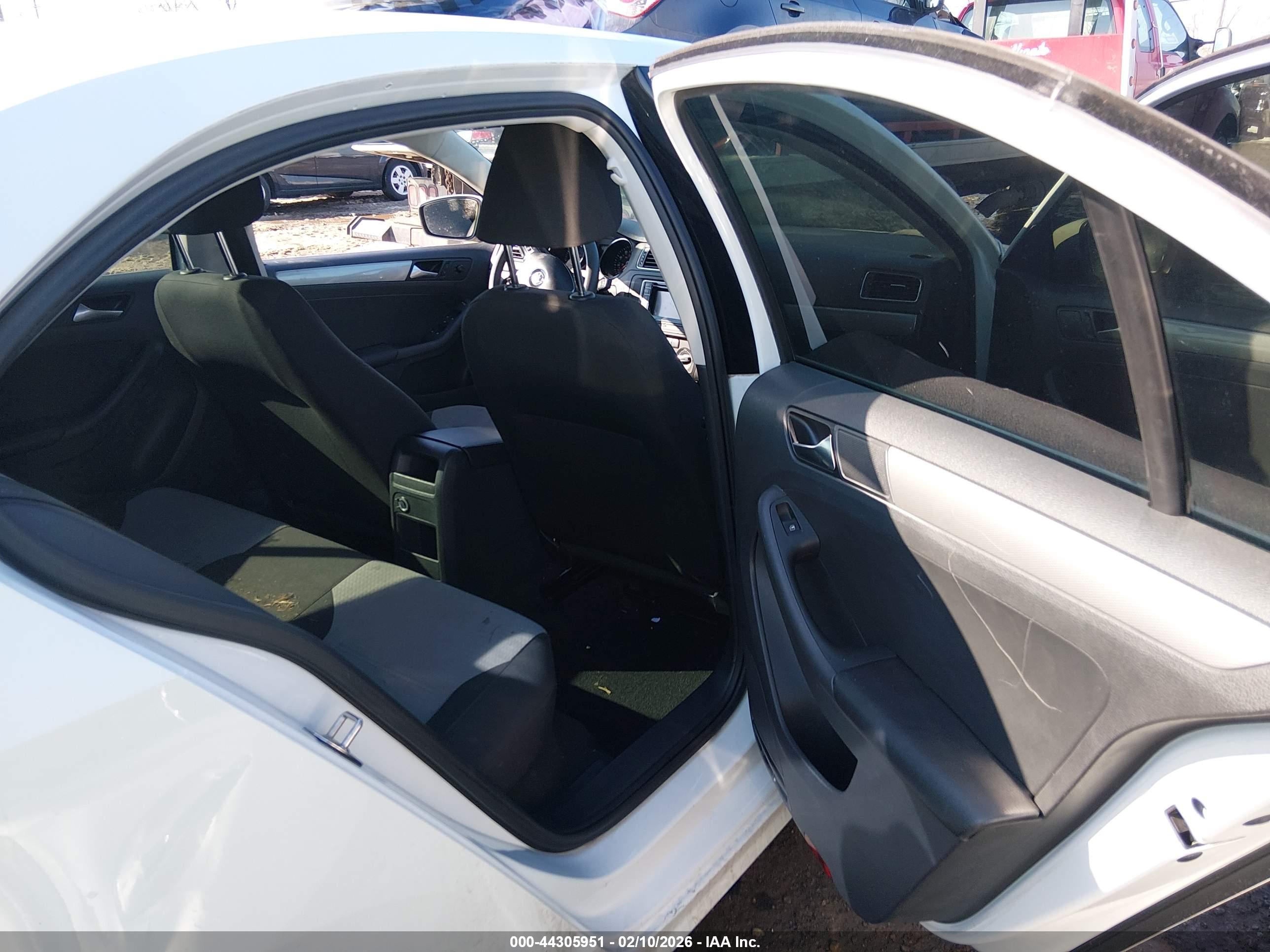 VOLKSWAGEN JETTA image 8