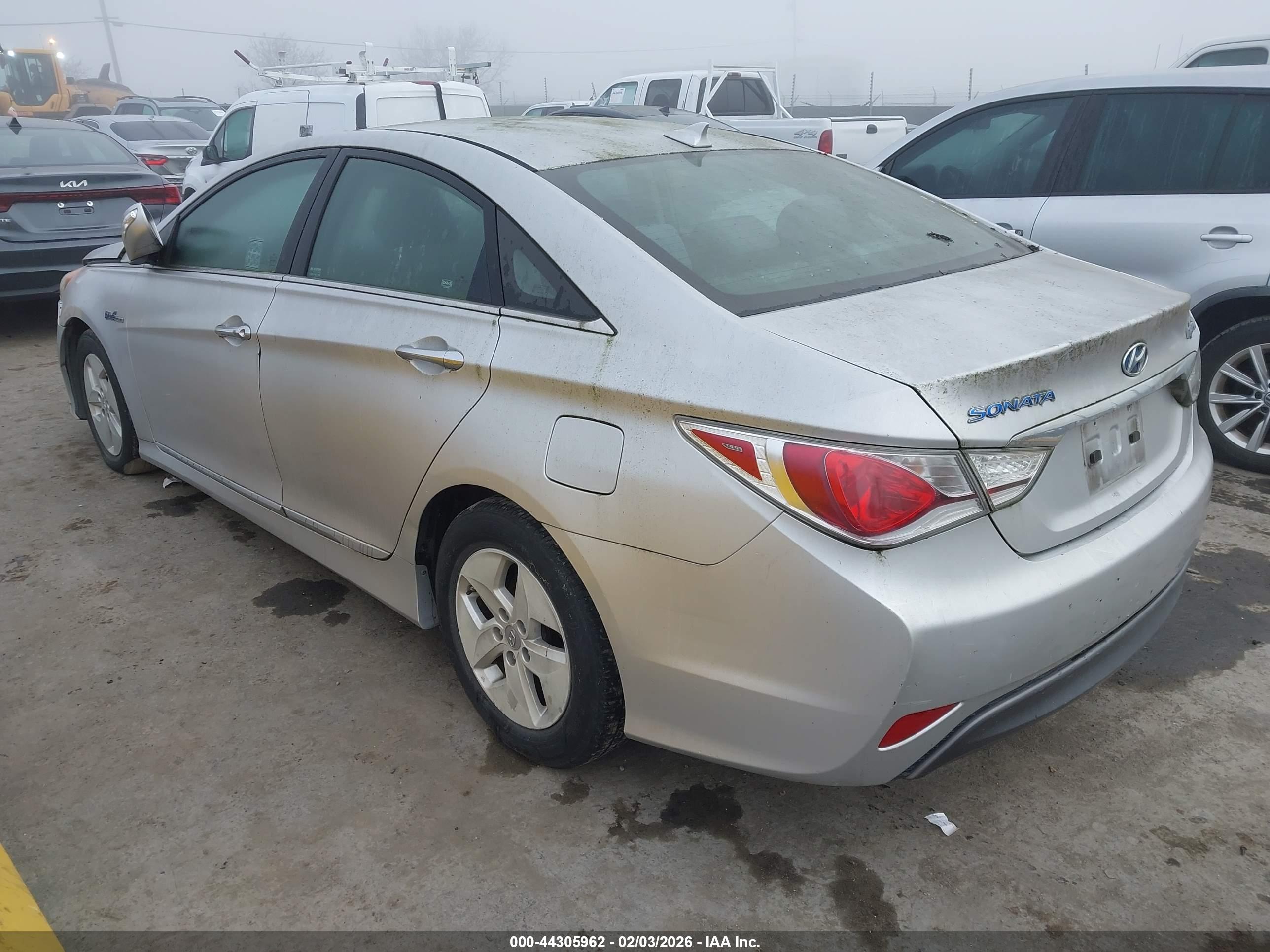 HYUNDAI SONATA image 3