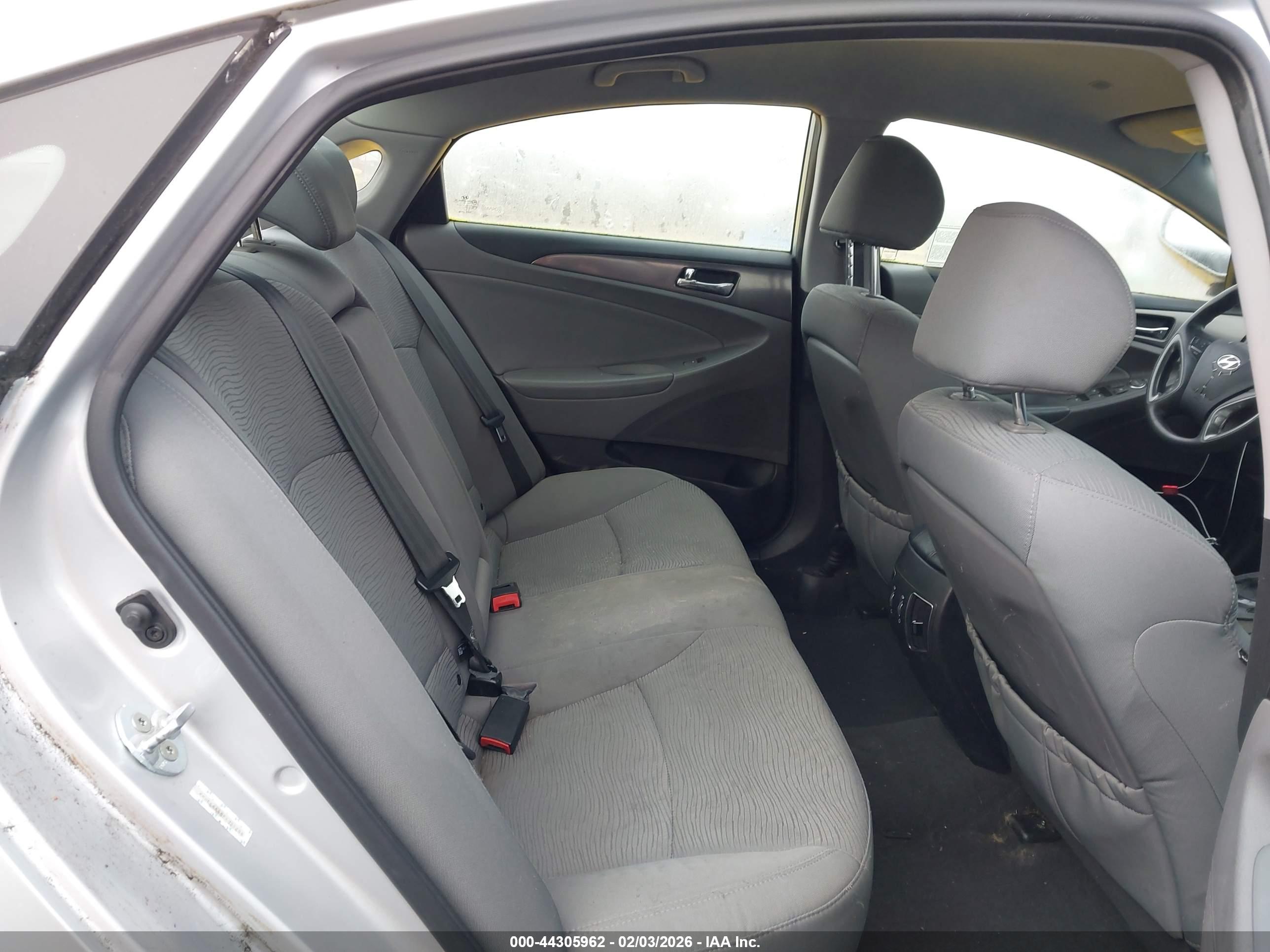 HYUNDAI SONATA image 8