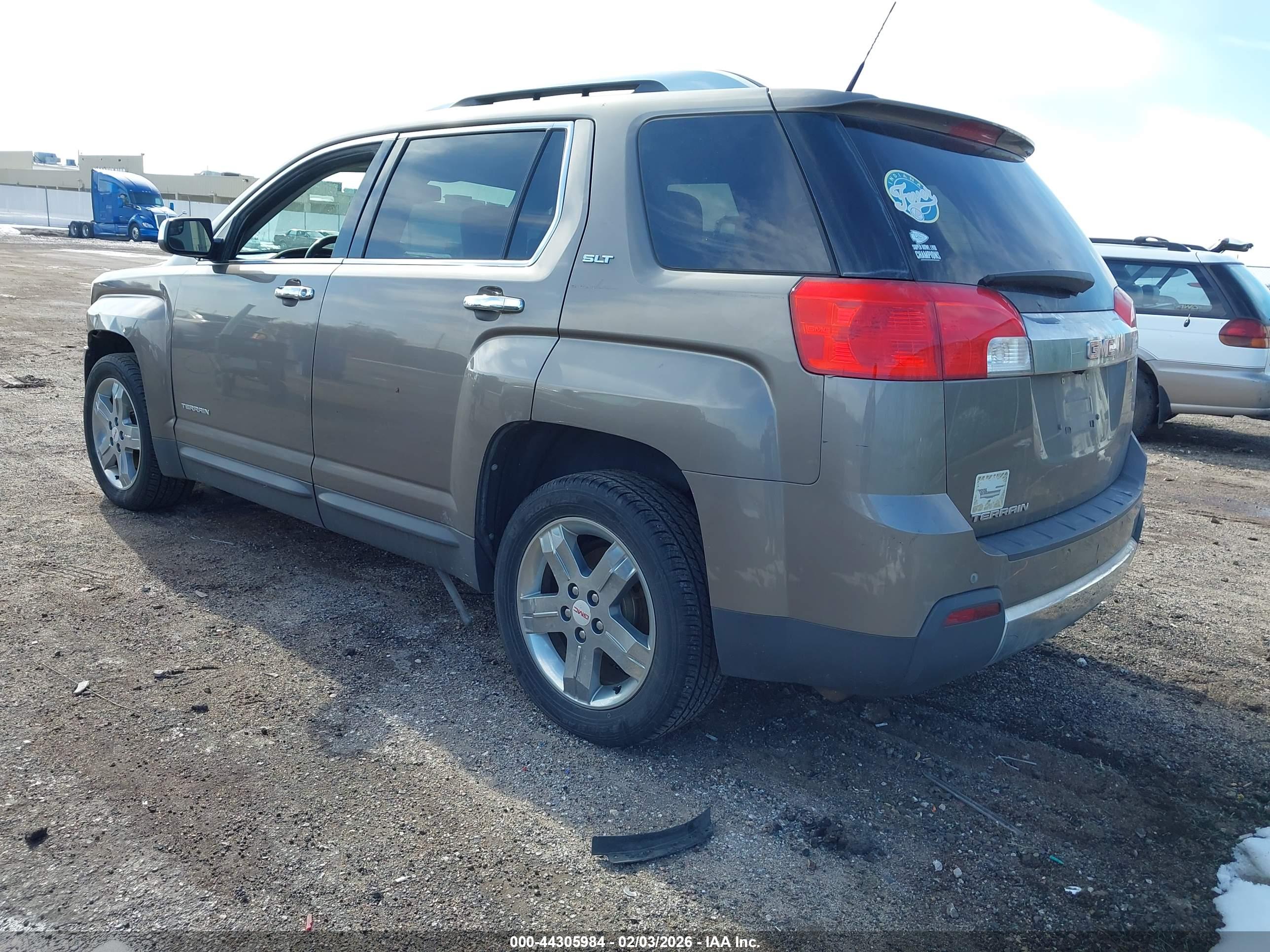 GMC TERRAIN image 3