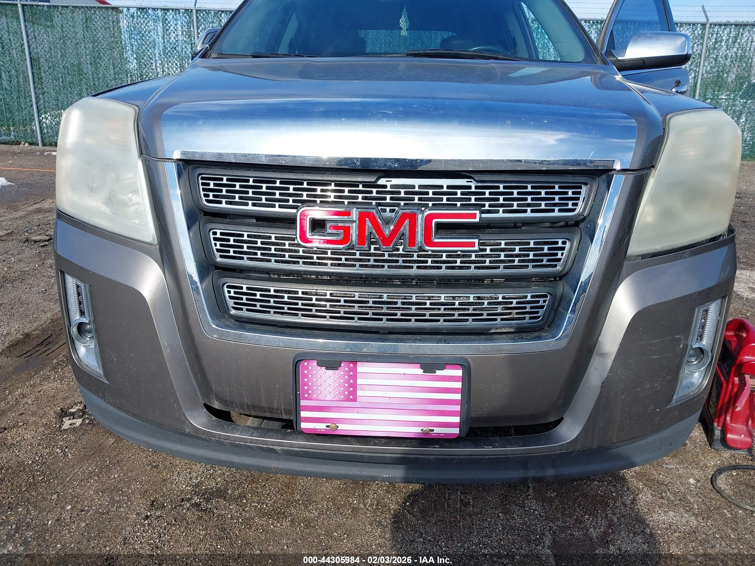 GMC TERRAIN image 6
