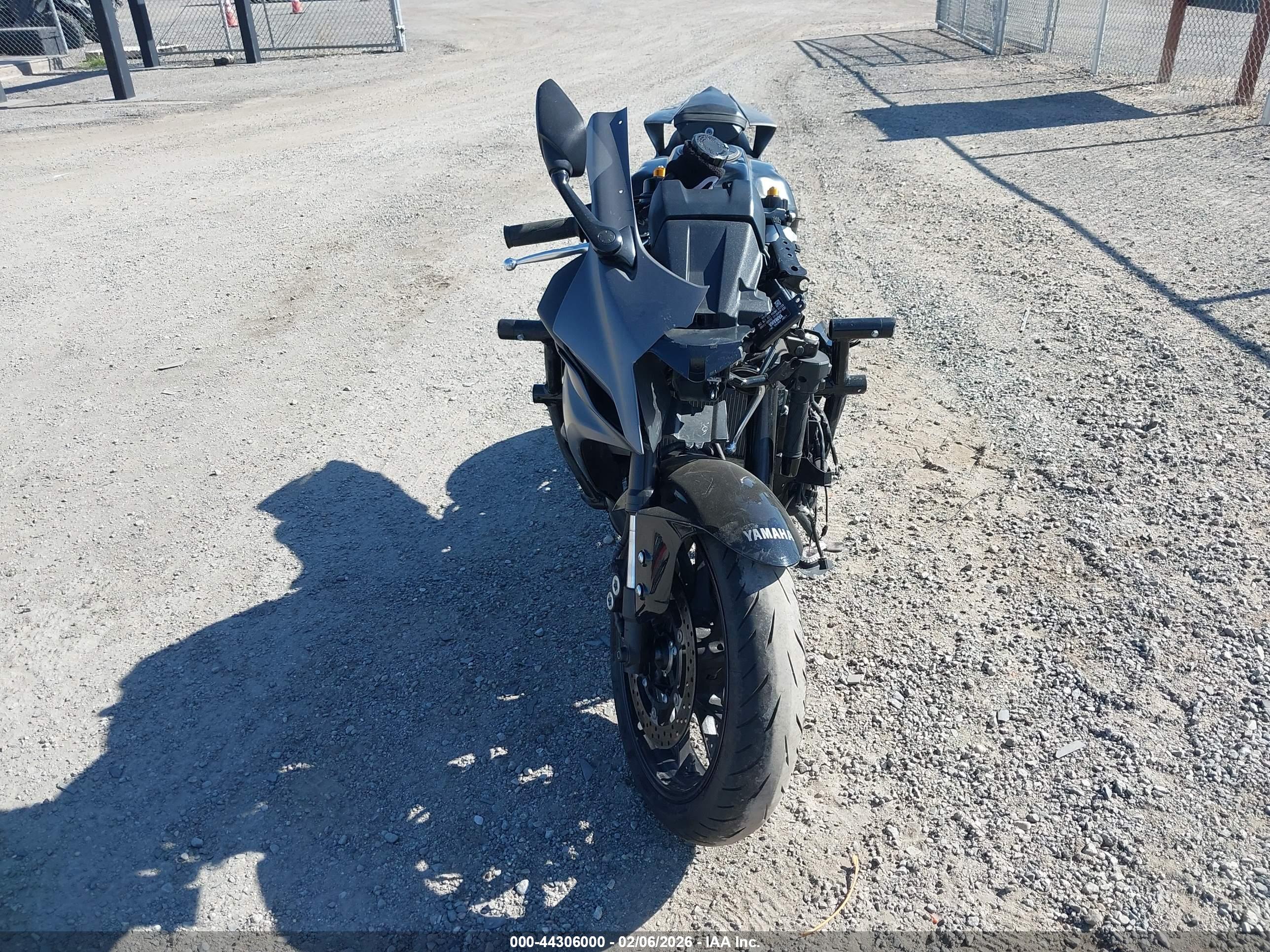 YAMAHA YZFR7 image 5