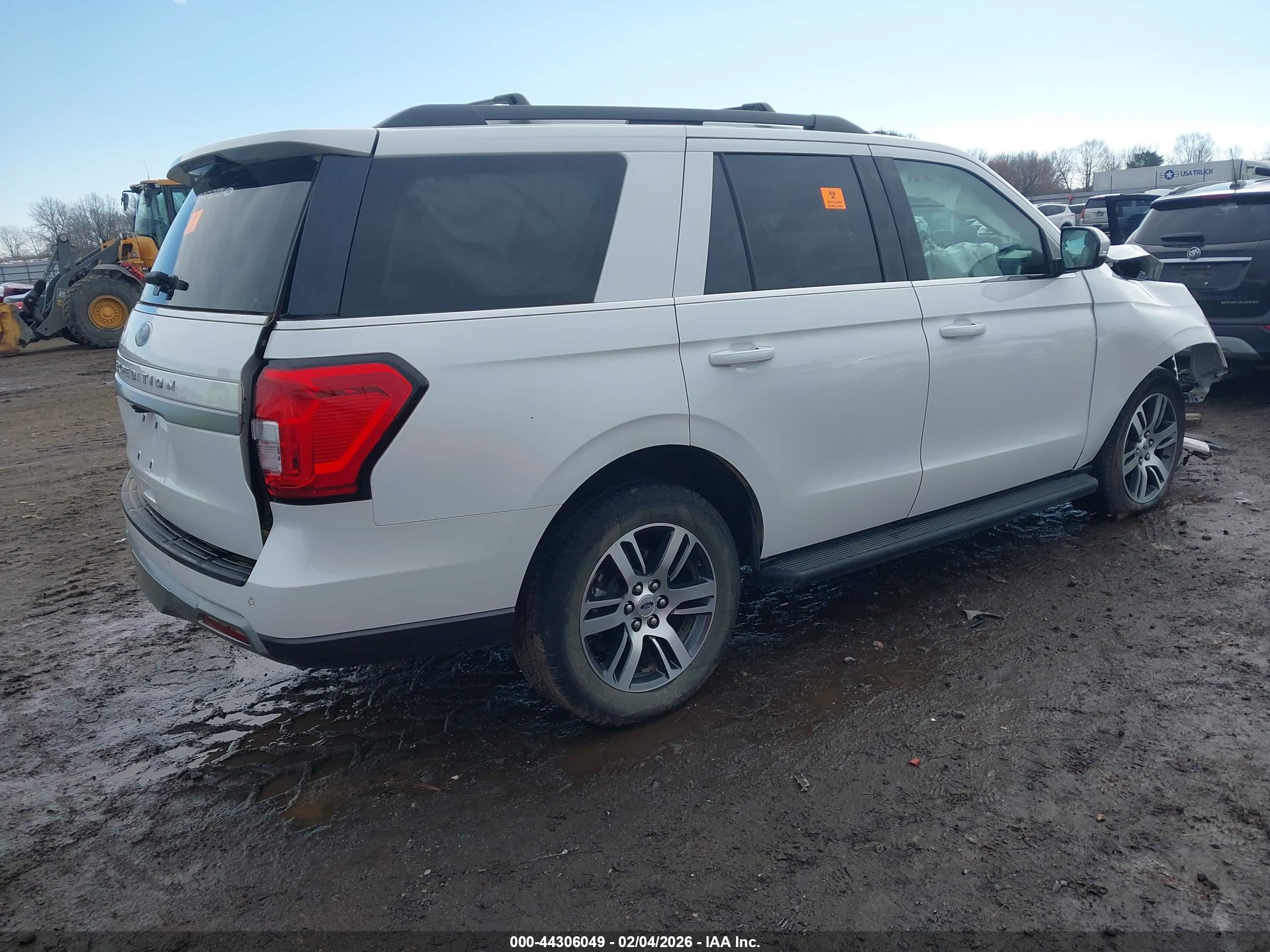 FORD EXPEDITION image 4