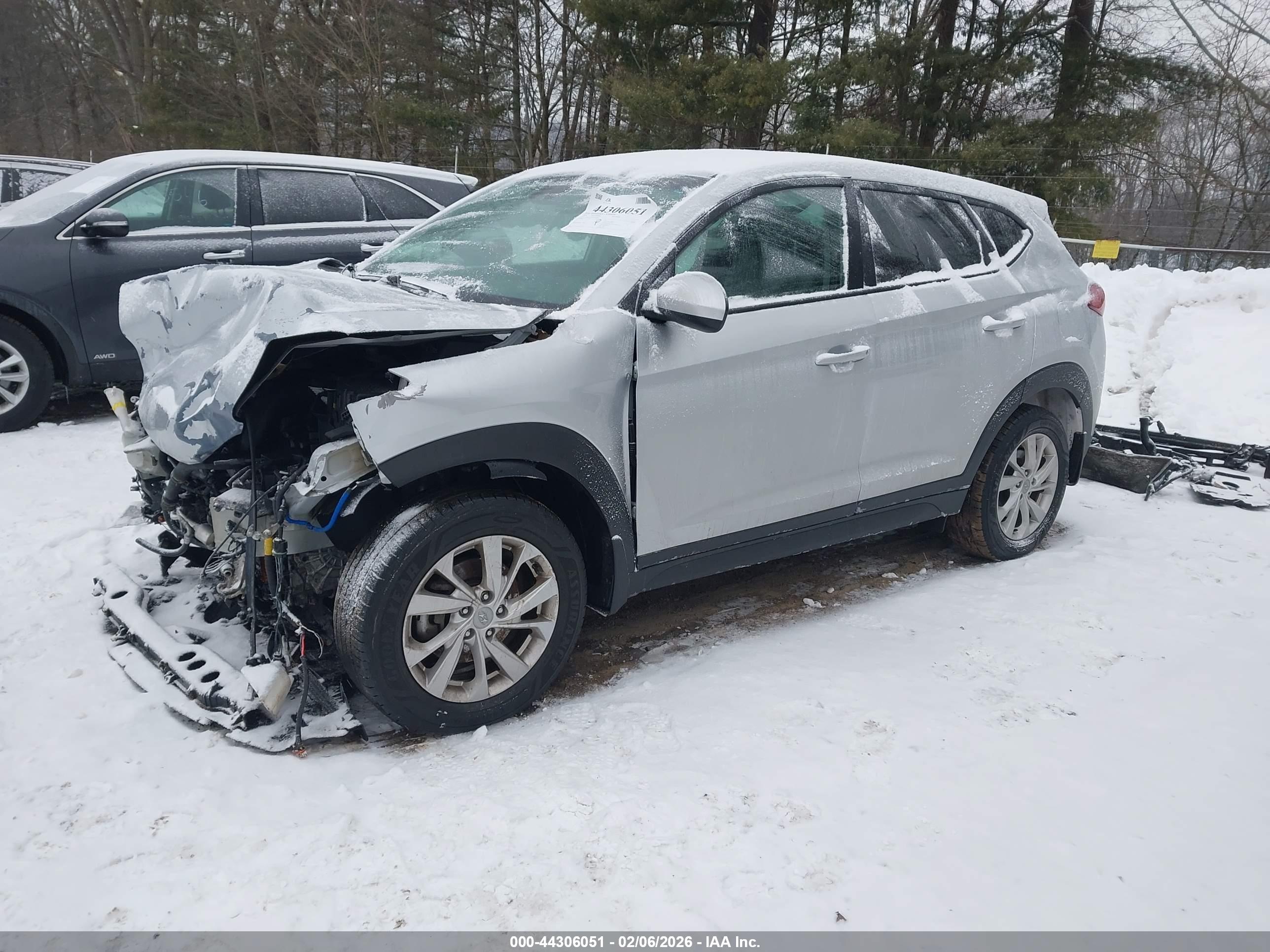 HYUNDAI TUCSON image 2