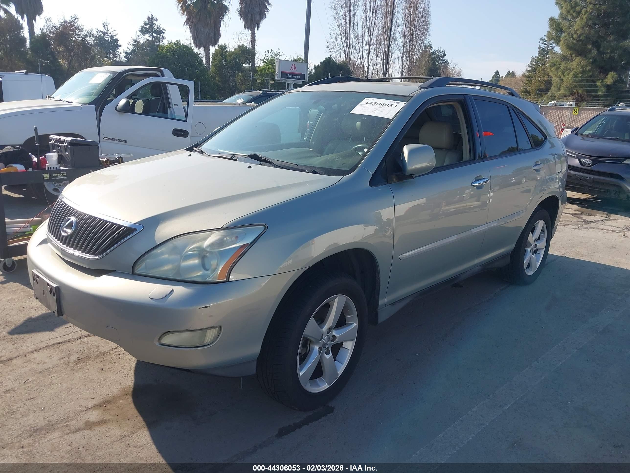 LEXUS RX image 2