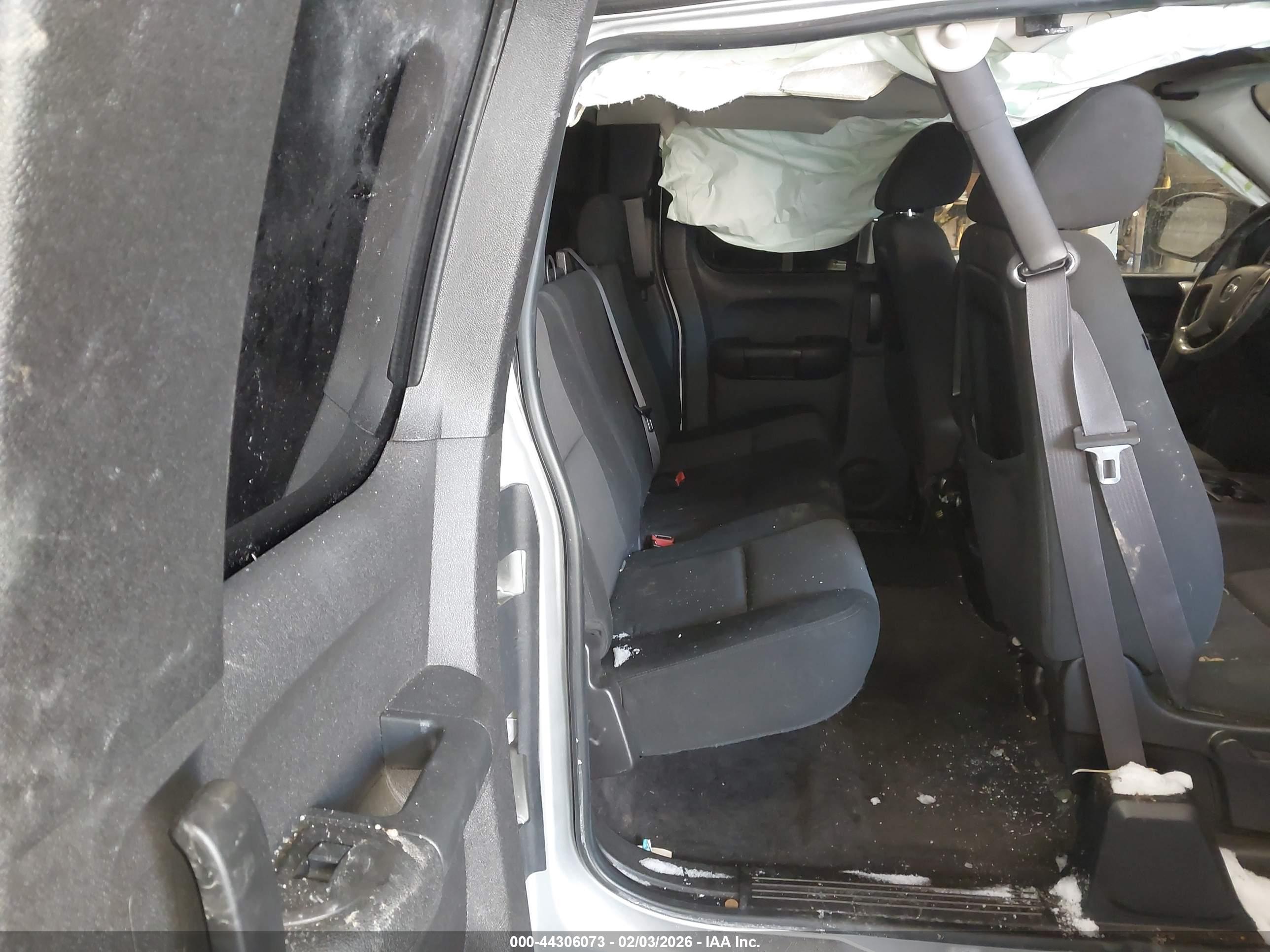 CHEVROLET SILVERADO image 8