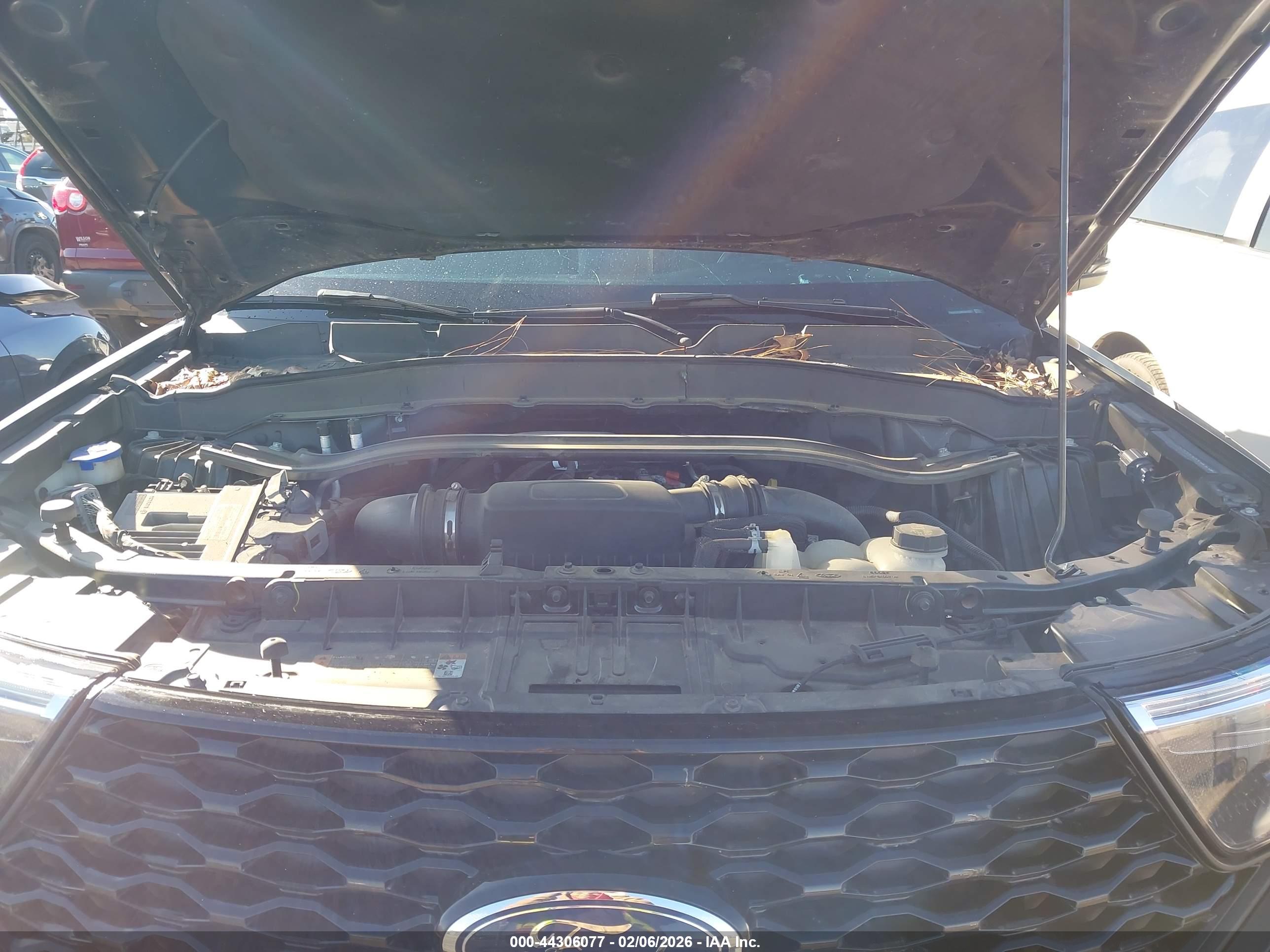 FORD EXPLORER image 10