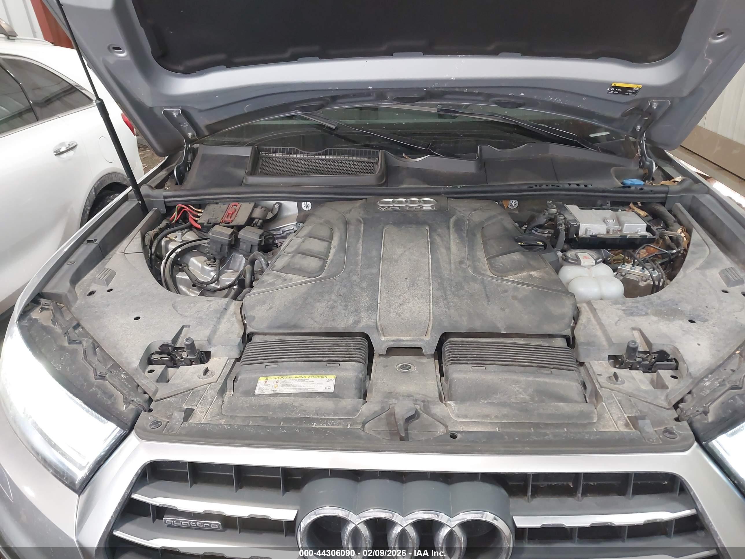 AUDI Q7 image 10