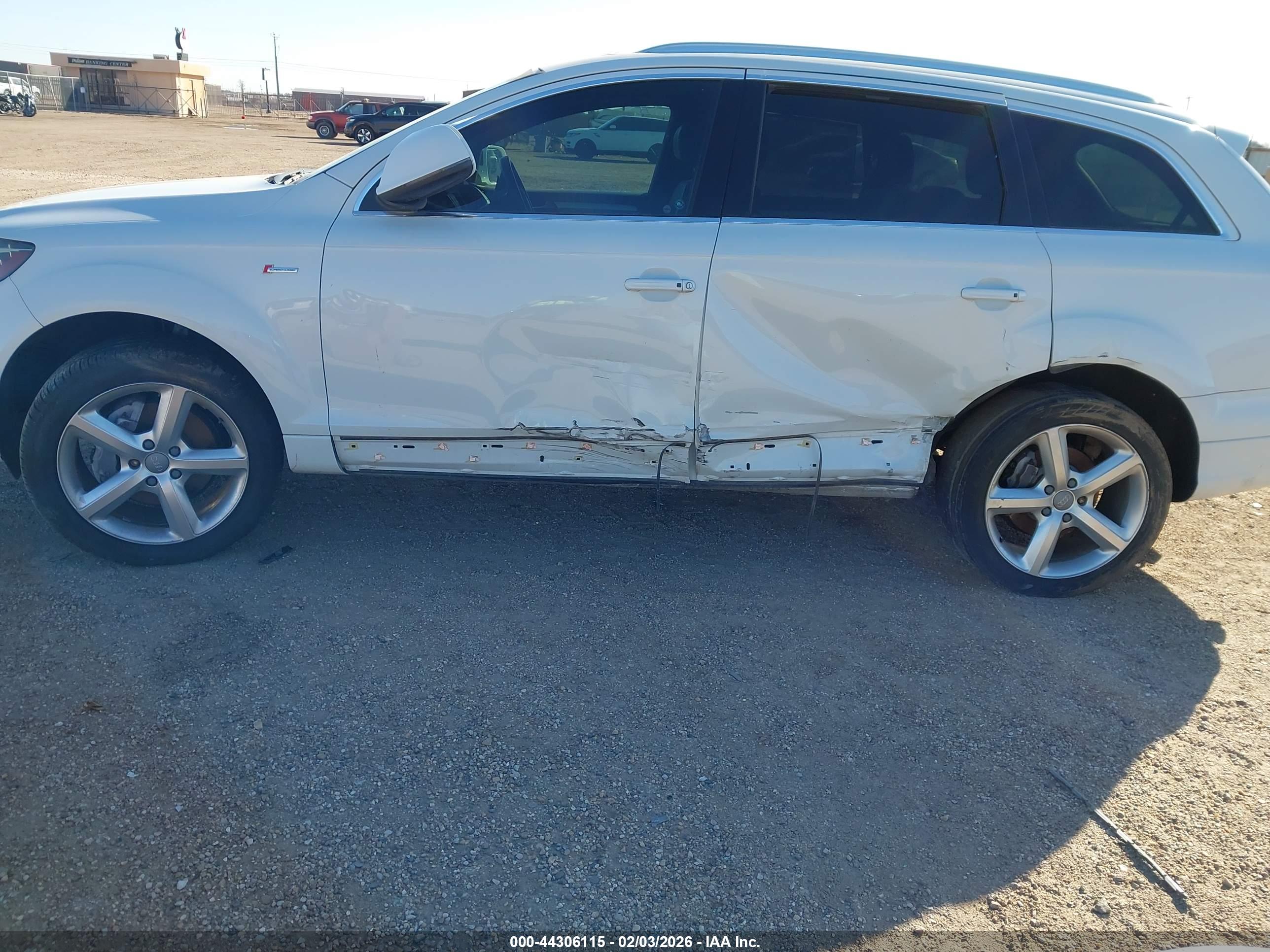 AUDI Q7 image 6