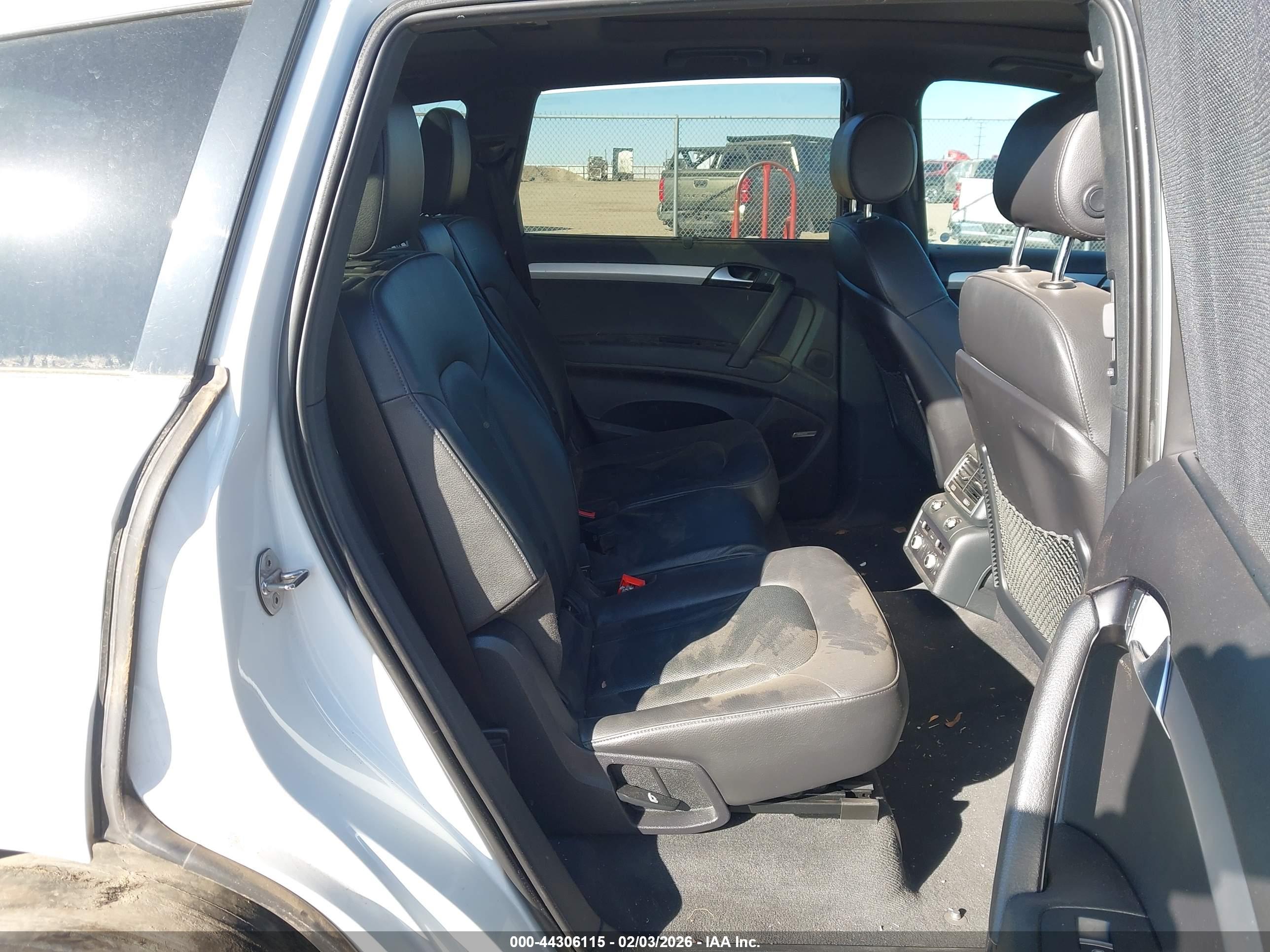 AUDI Q7 image 8